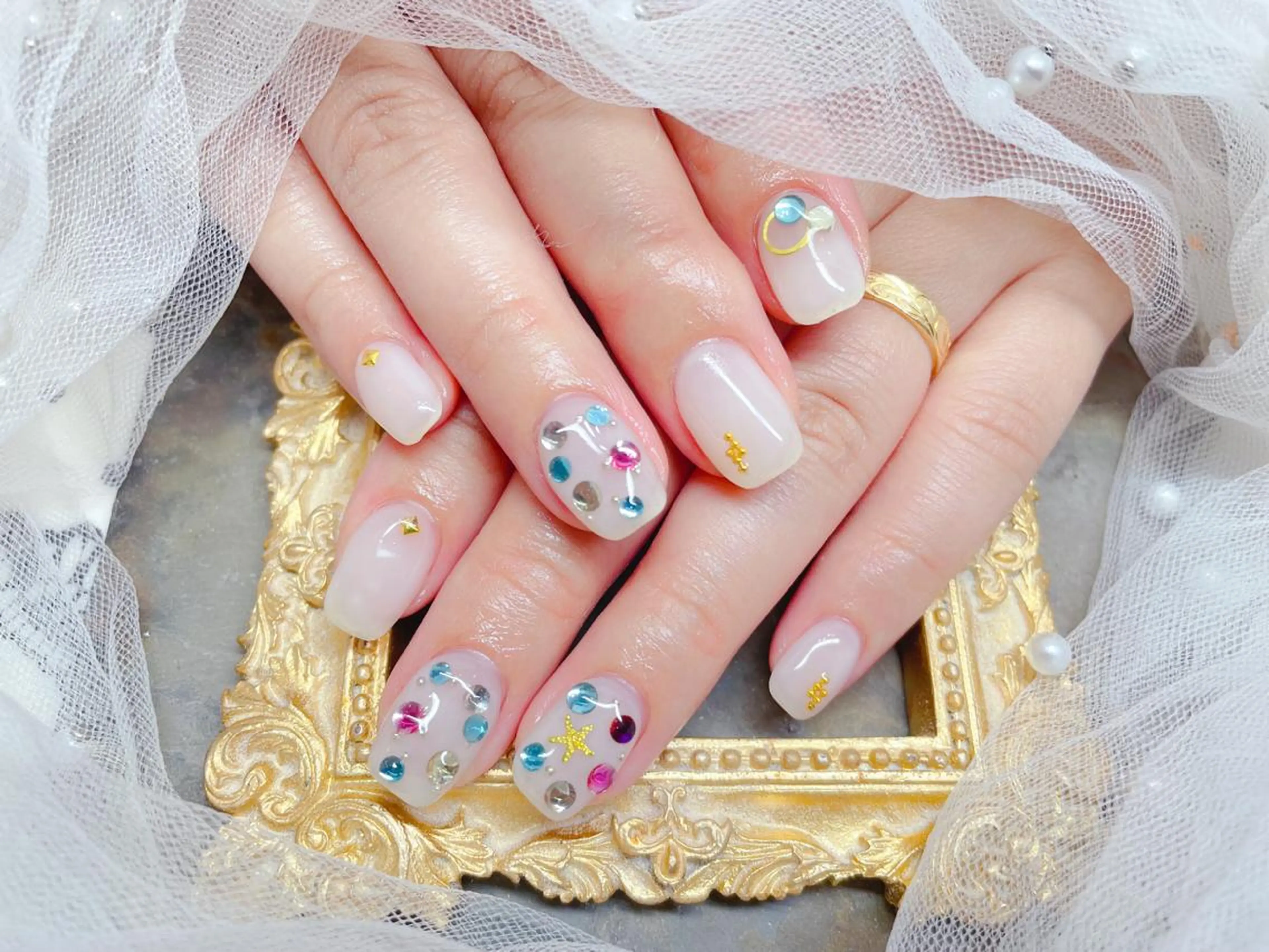 ネイル ハンドネイル マジック ミラーのネイルデザイン