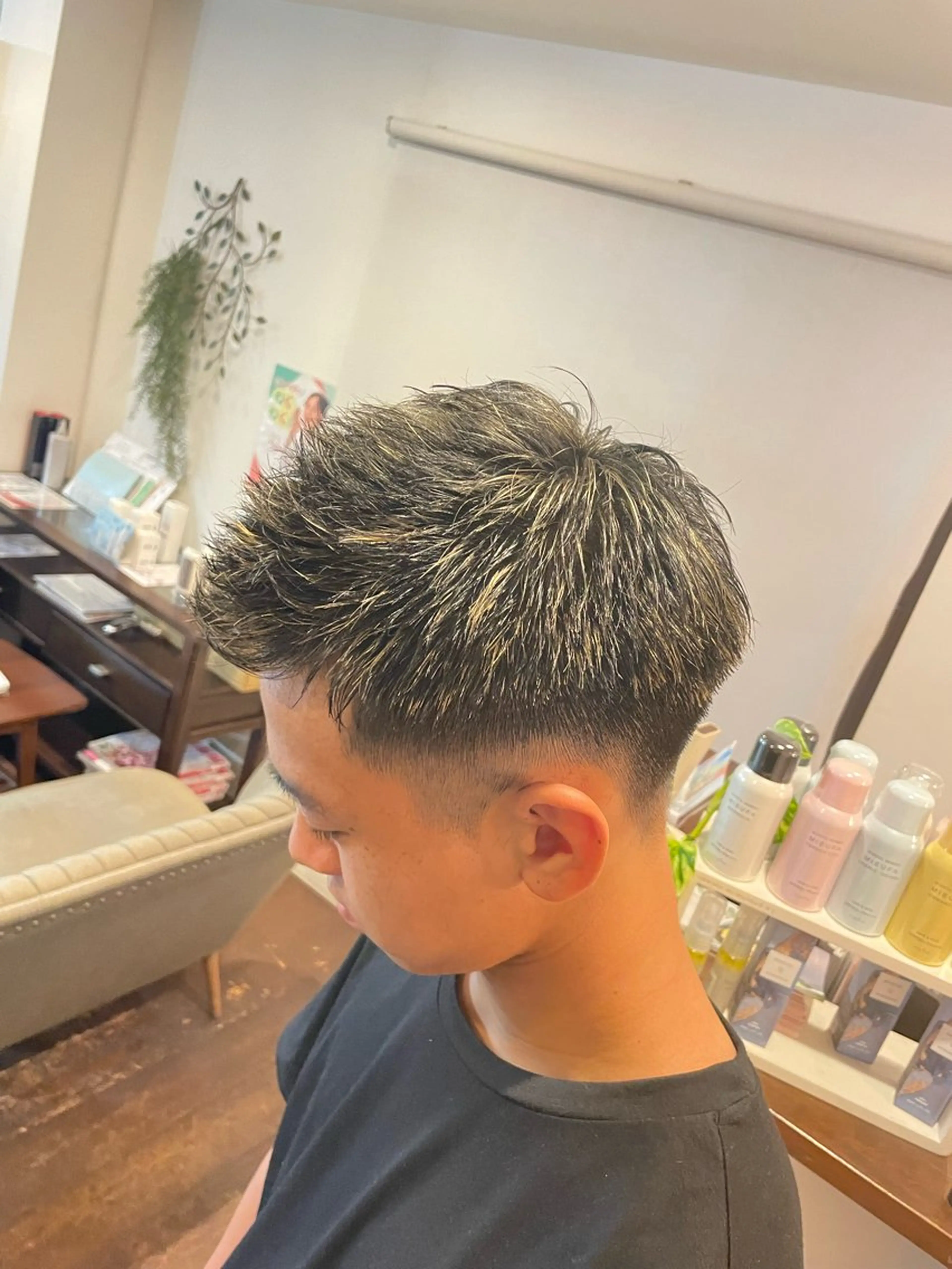 カラー メンズ 伊丹Pilina 山田のヘアスタイル