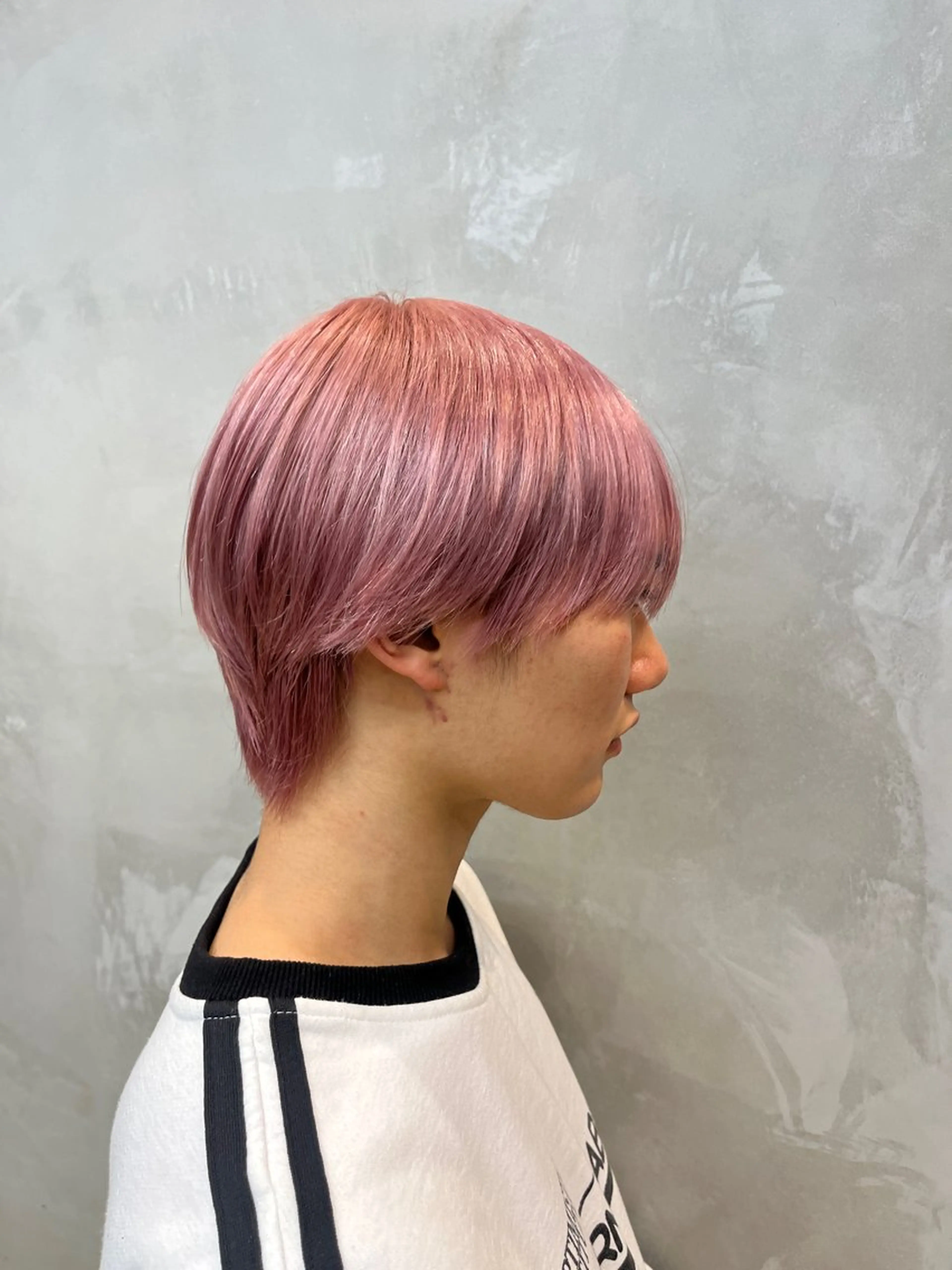 ミディアム カラー ブリーチ ピンクカラー ヘアカラー ちせ/ 透明感カラー /elima調布のヘアスタイル