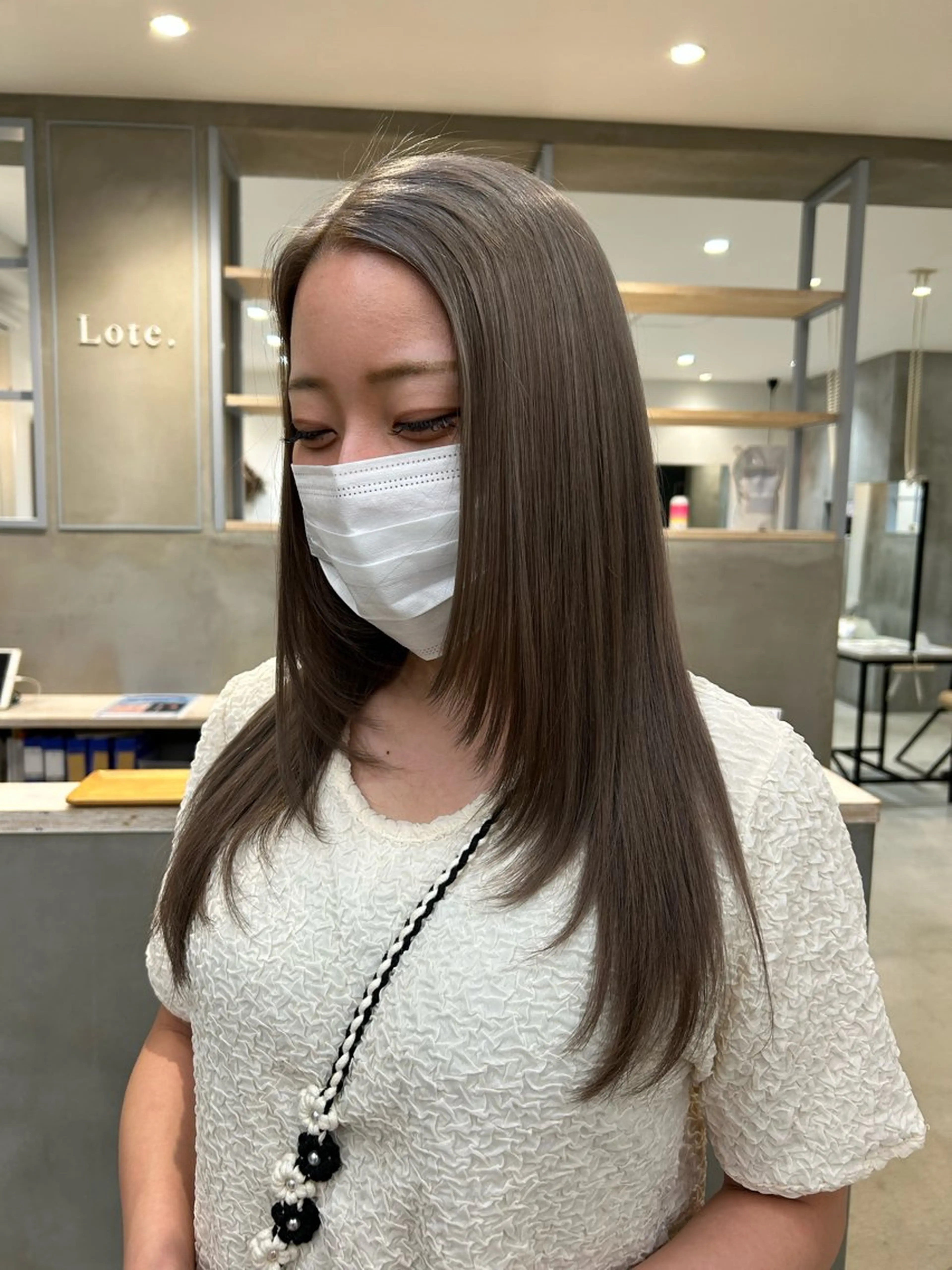 ロング カラー グレージュ レイヤーカット miu🌝 ハイライト/一宮のヘアスタイル