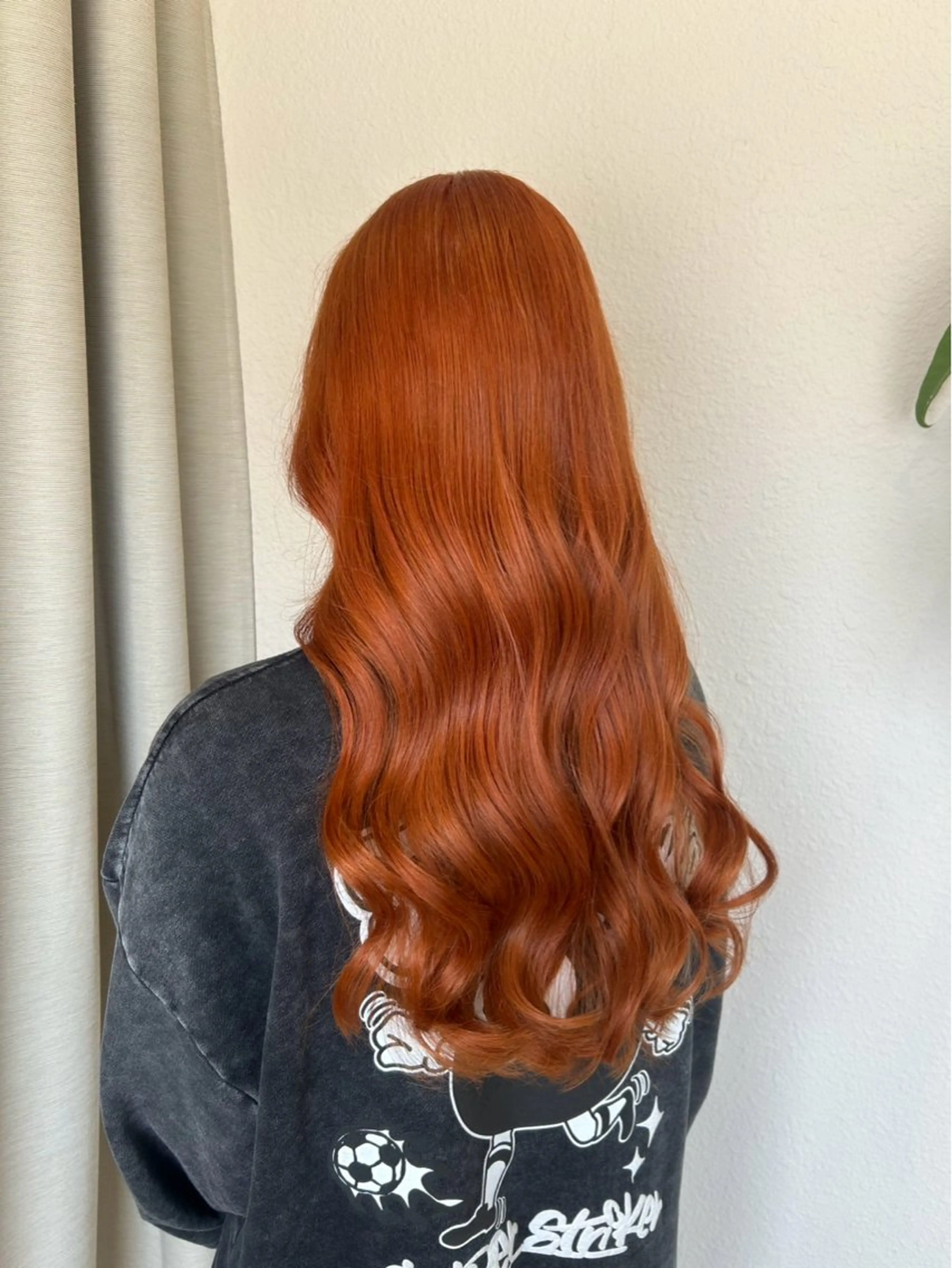 ロング 村上 綾音のヘアスタイル