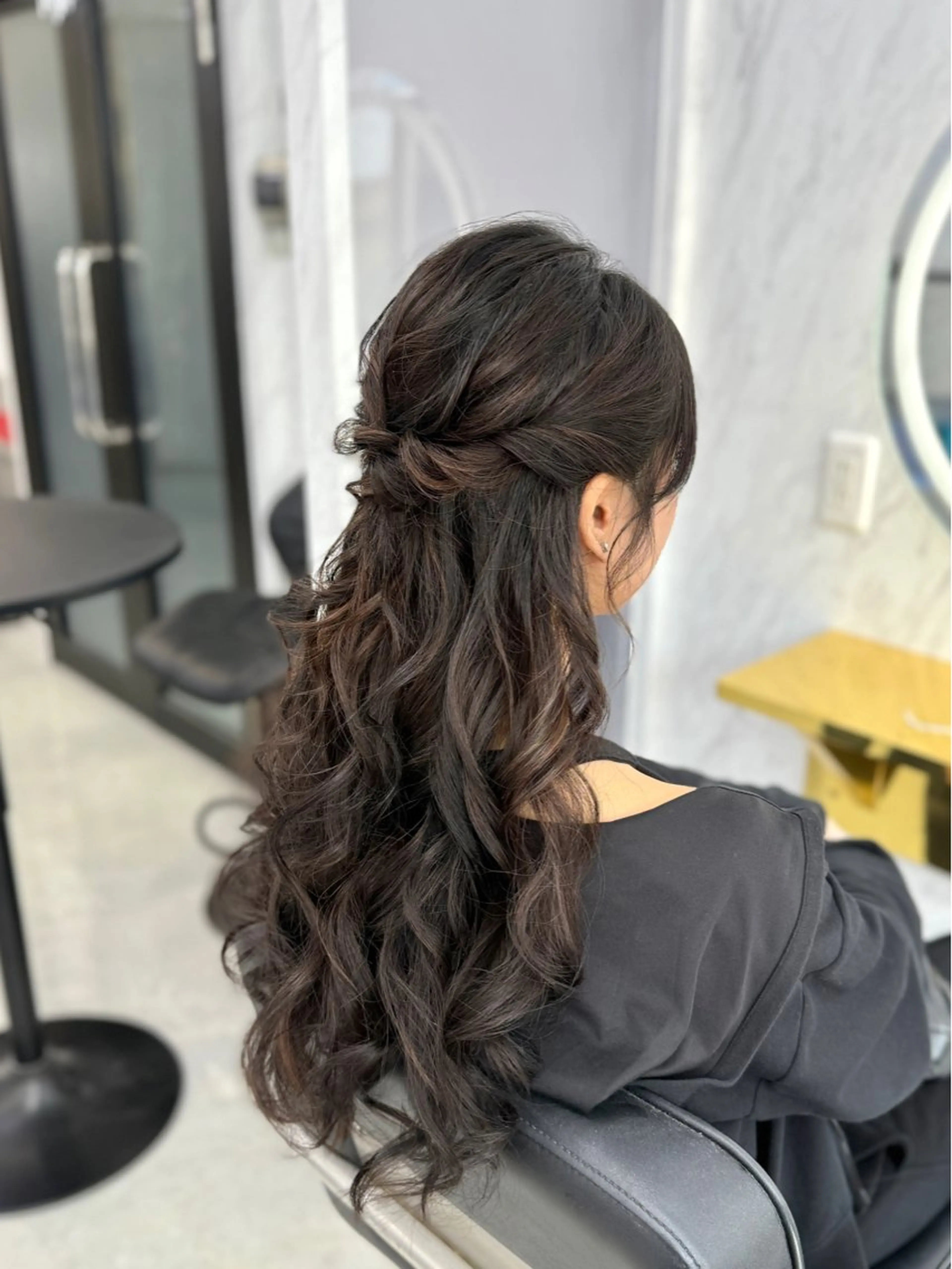 ロング ヘアアレンジ ヘアセット エクステ🩵ブリーチ 韓国ヘア🩵KAEのヘアスタイル