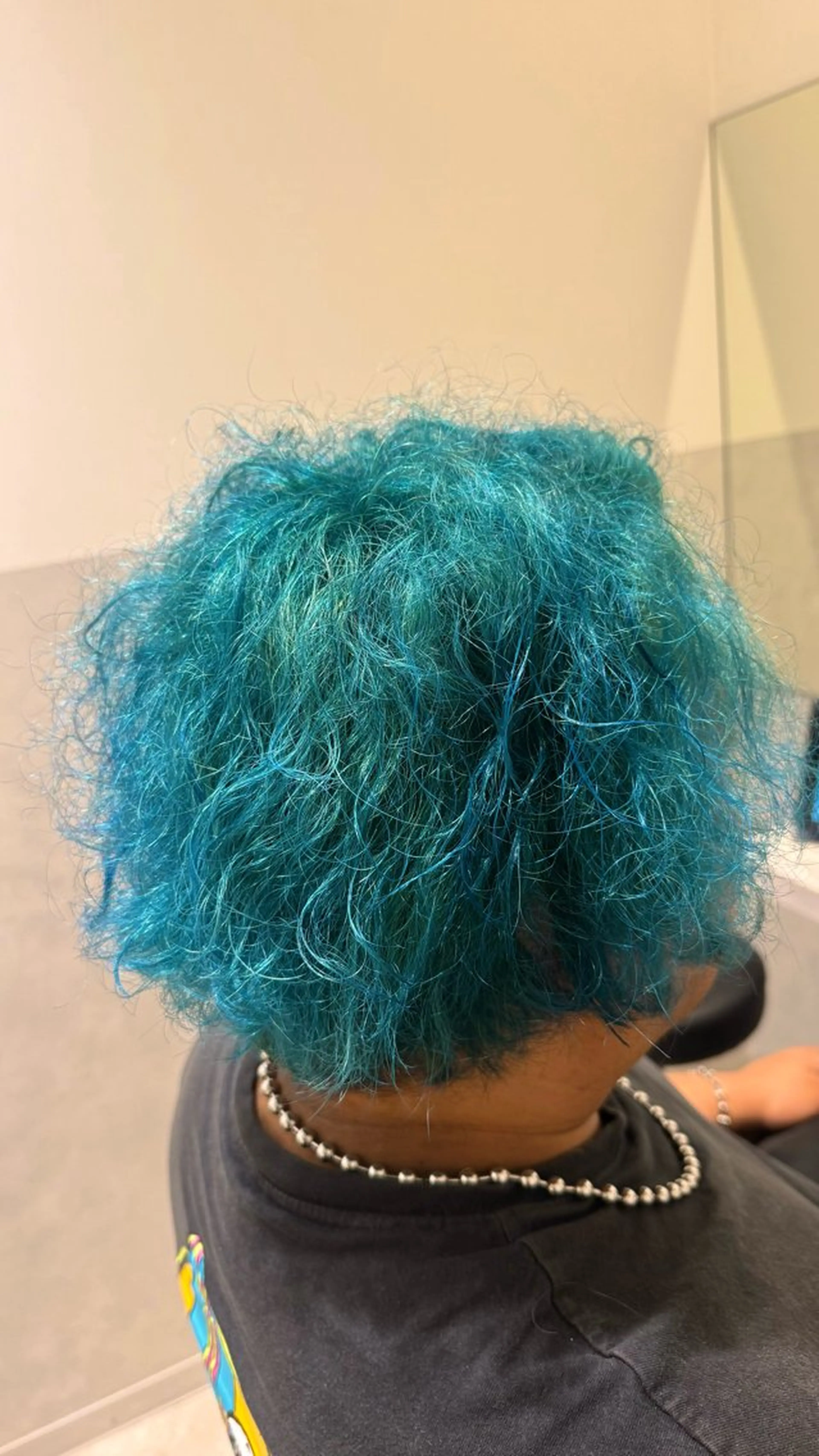 ショート カラー メンズ エメラルドグリーン カット ヘアカラー 🌼デザインカラー 🌼kumicoのヘアスタイル