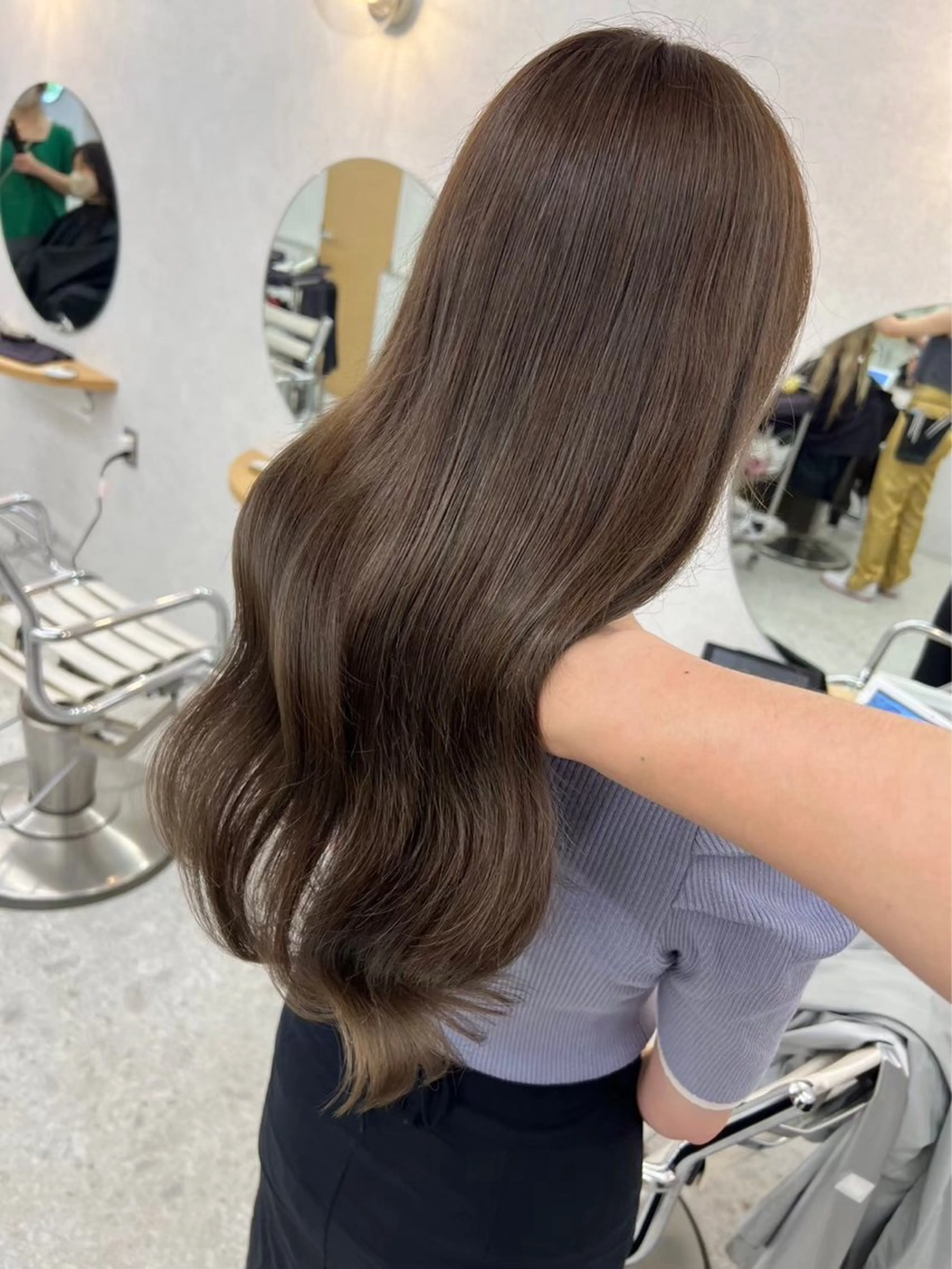 ロング カラー anon Loemのヘアスタイル