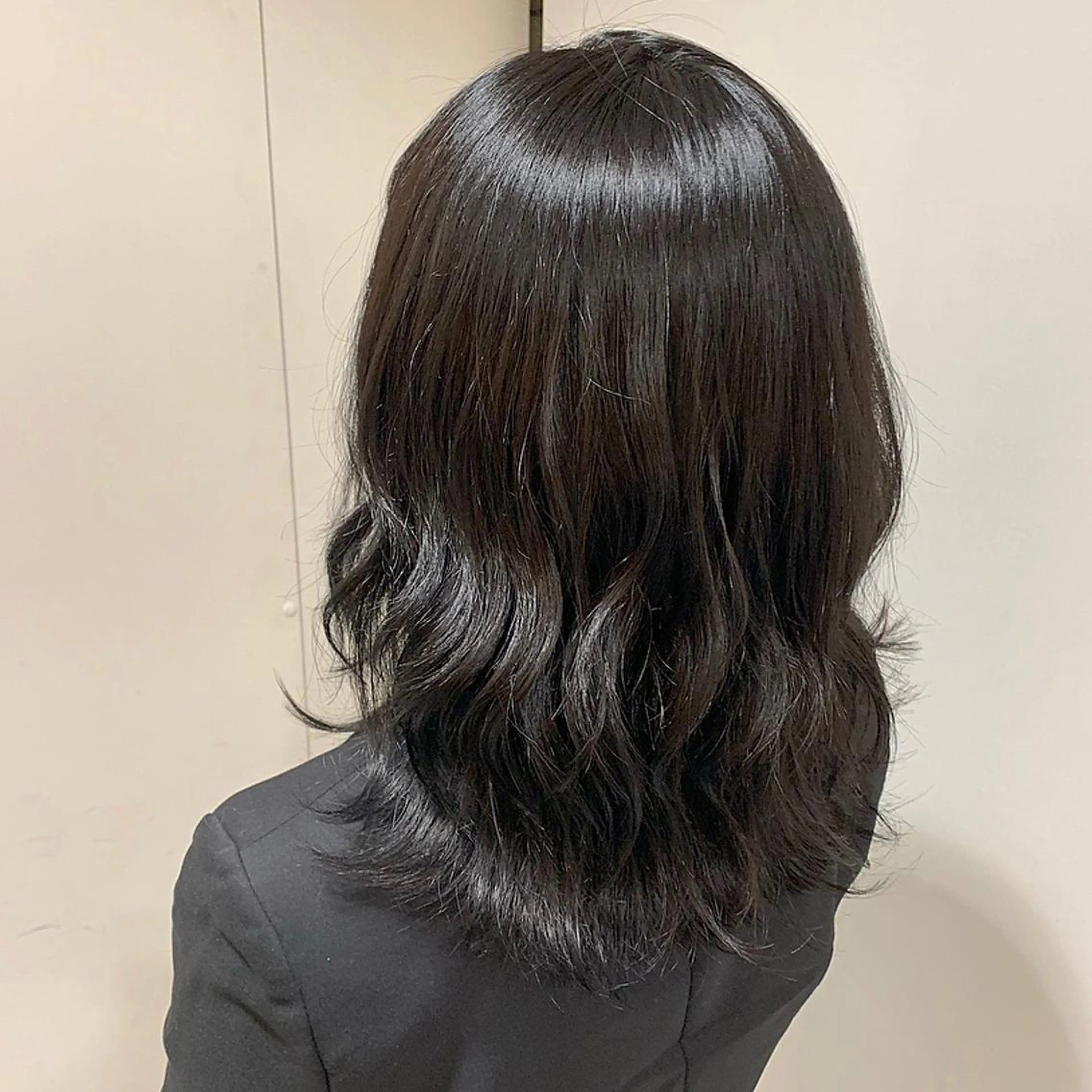 カラー 山口 莉奈のヘアスタイル