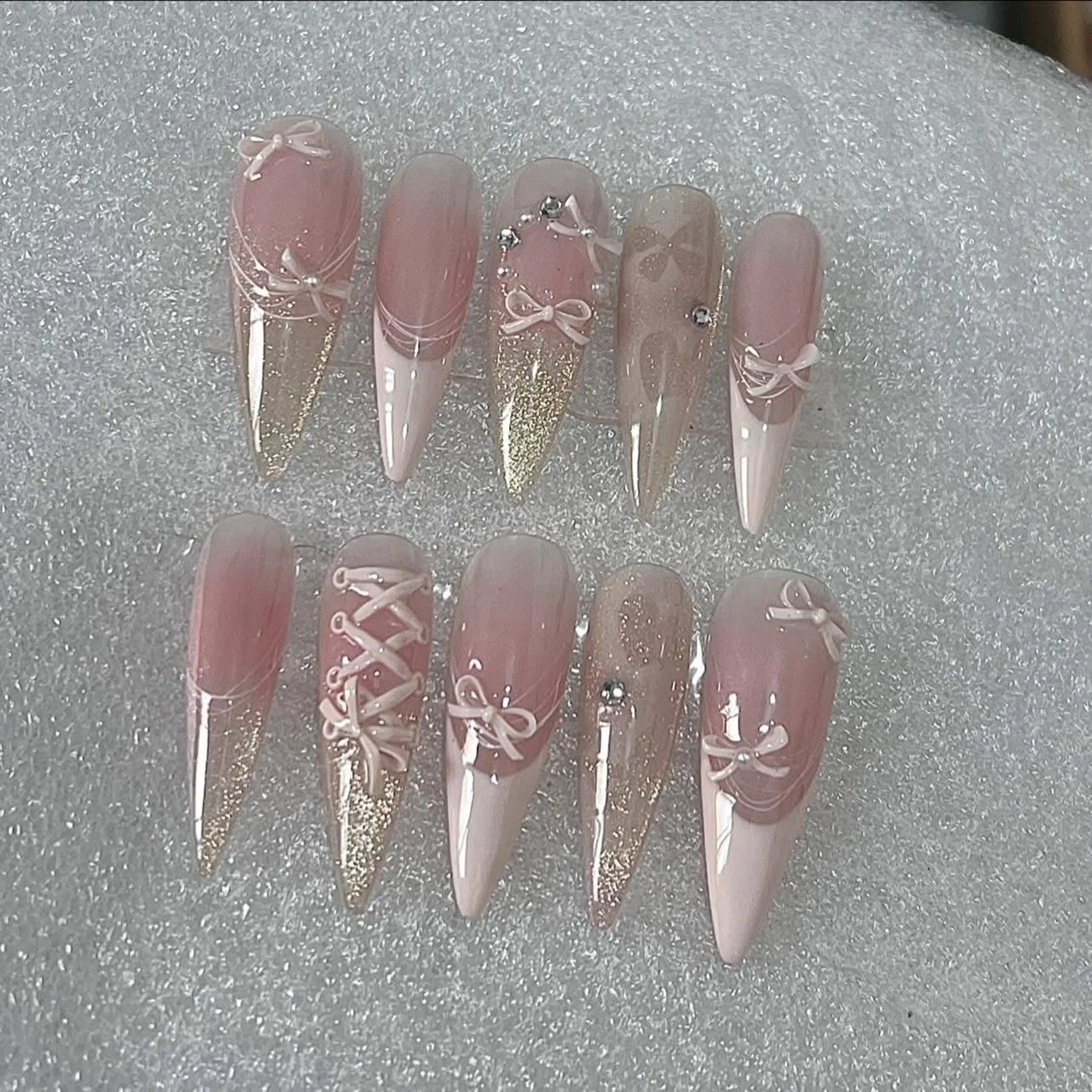 ネイル 長さ出し フットネイル ジェルネイル 韓国ネイル マグネットネイル ハンドネイル YMT NailStudioのネイルデザイン