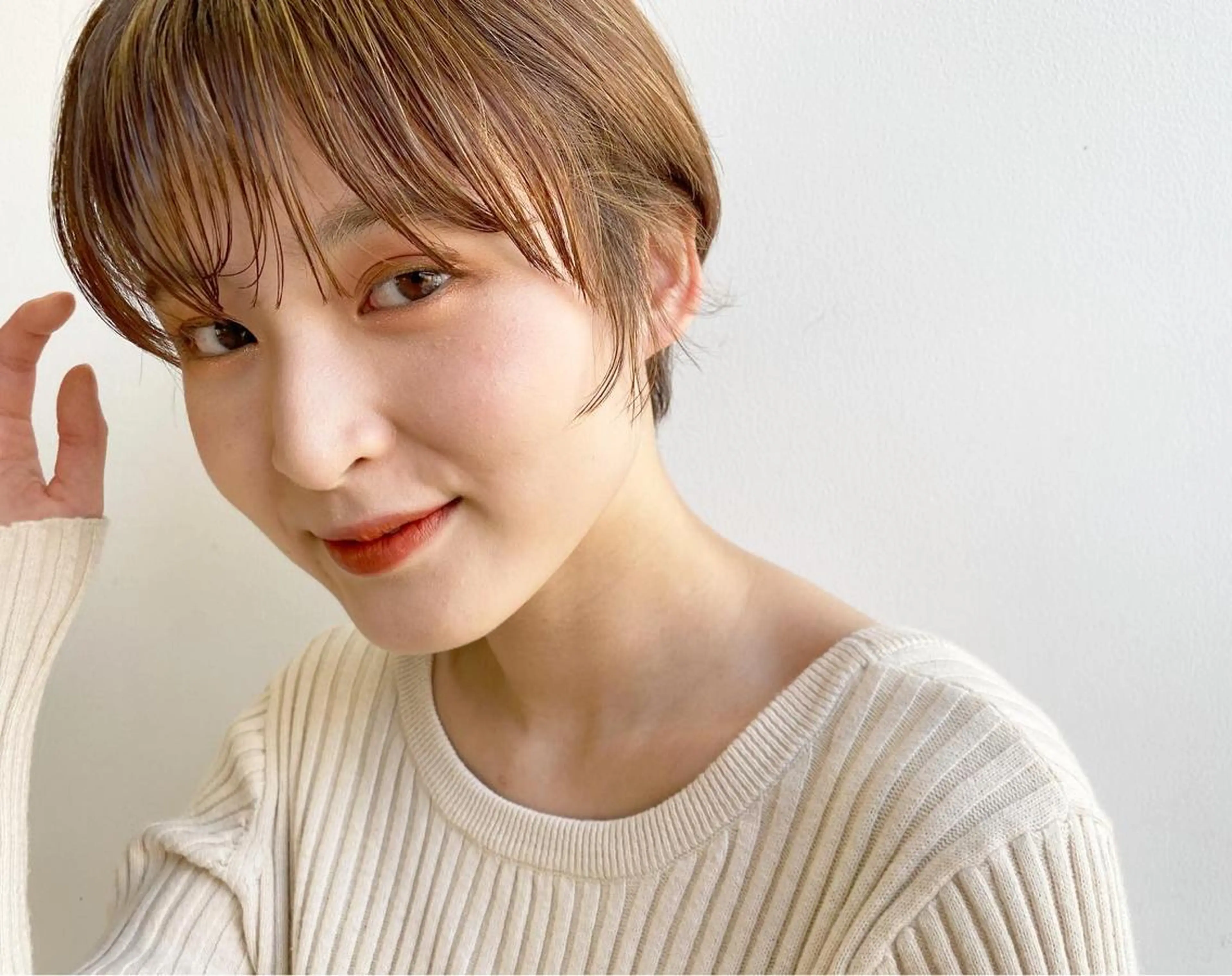 ショート カラー 店長/mao/ 前髪/顔周りカットのヘアスタイル