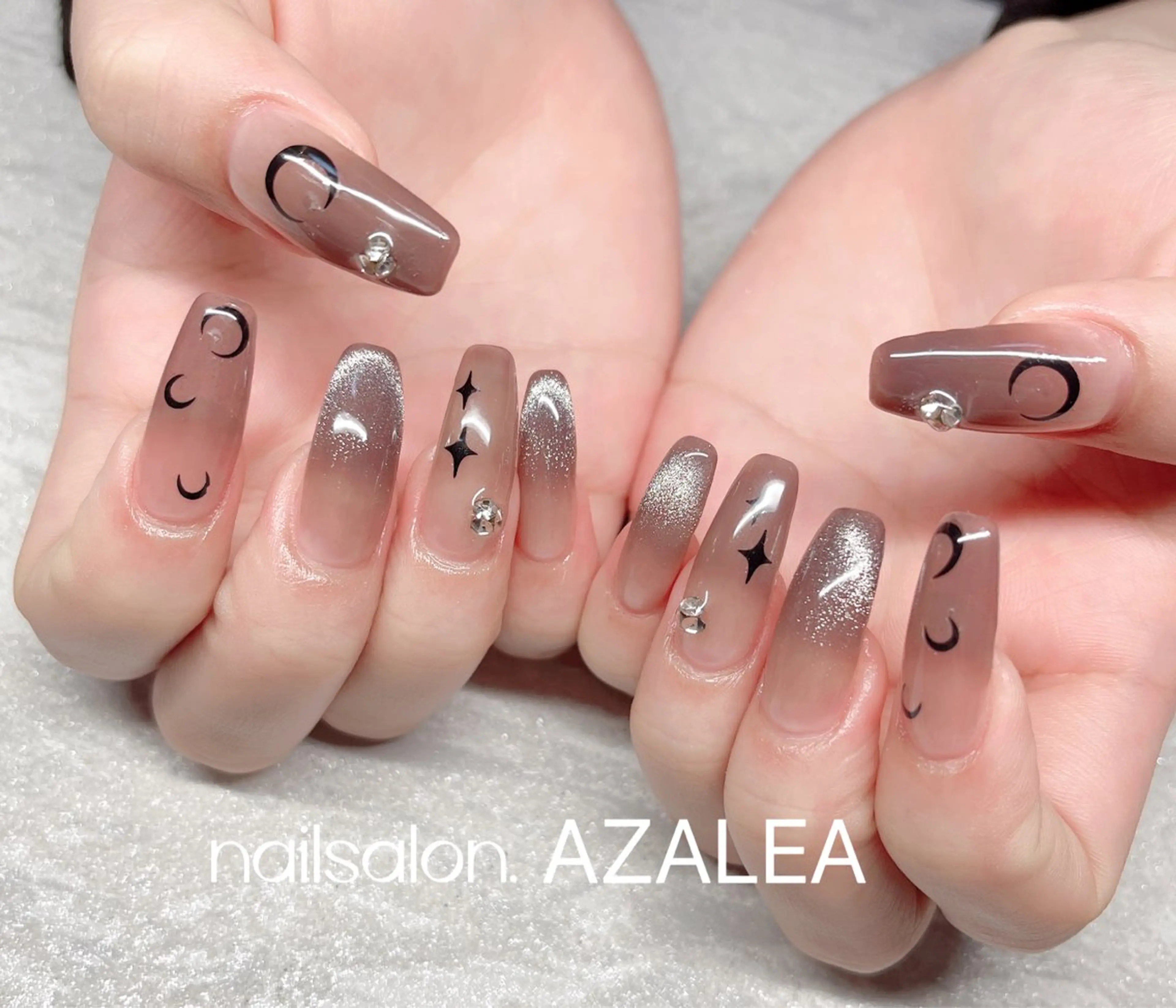 ネイル ハンドネイル R inのネイルデザイン