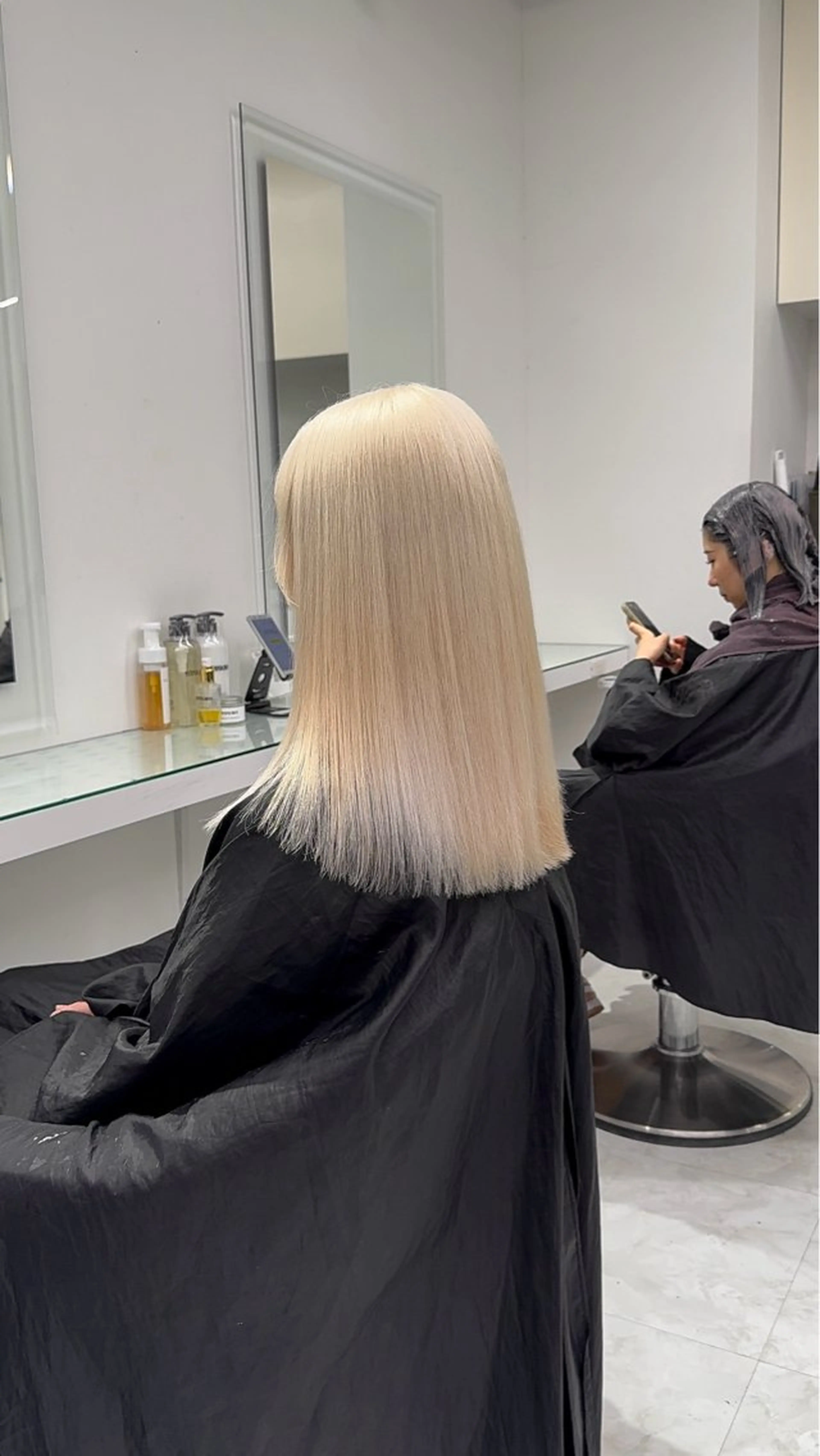 ロング カラー ヘアアレンジ カット ヘアカラー トリートメント ヘッドスパ ヘアセット ウルフカット×ハイ トーン職人🤍ゆうひのヘアスタイル