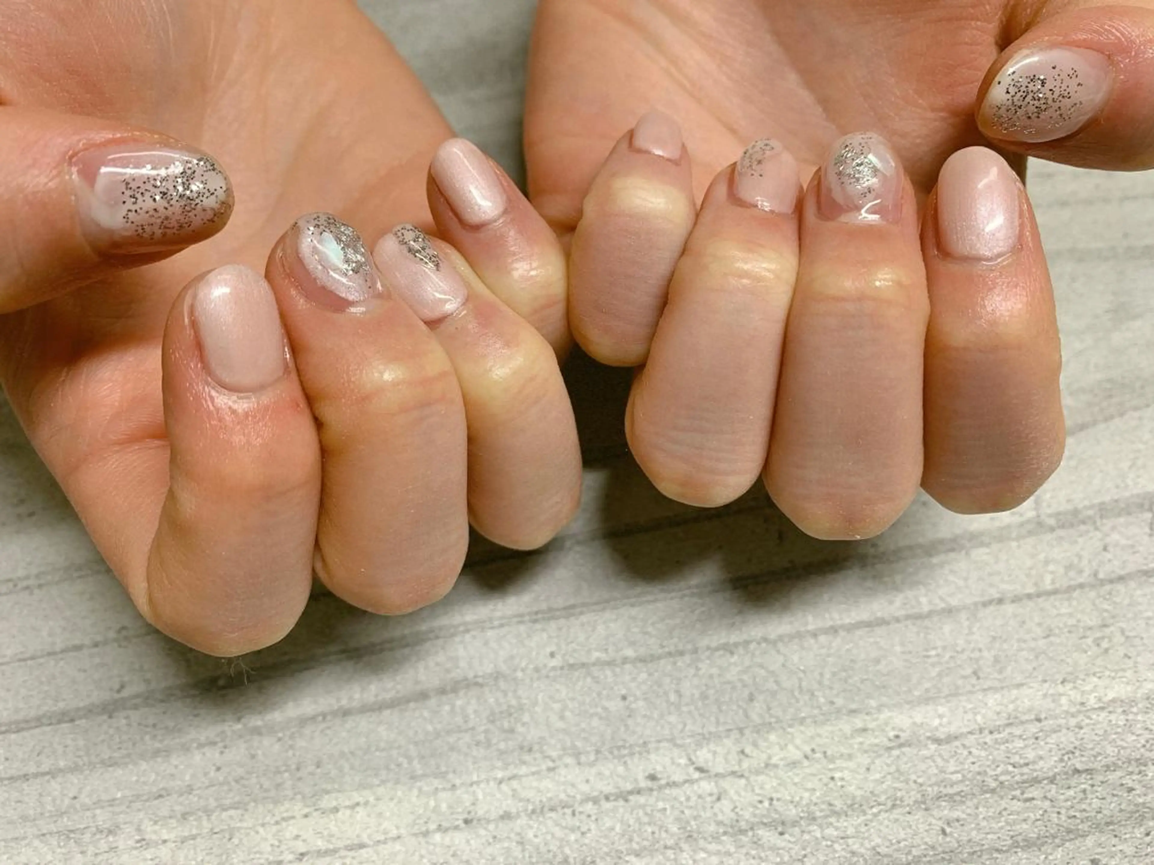 ネイル mogunail &blowのネイルデザイン