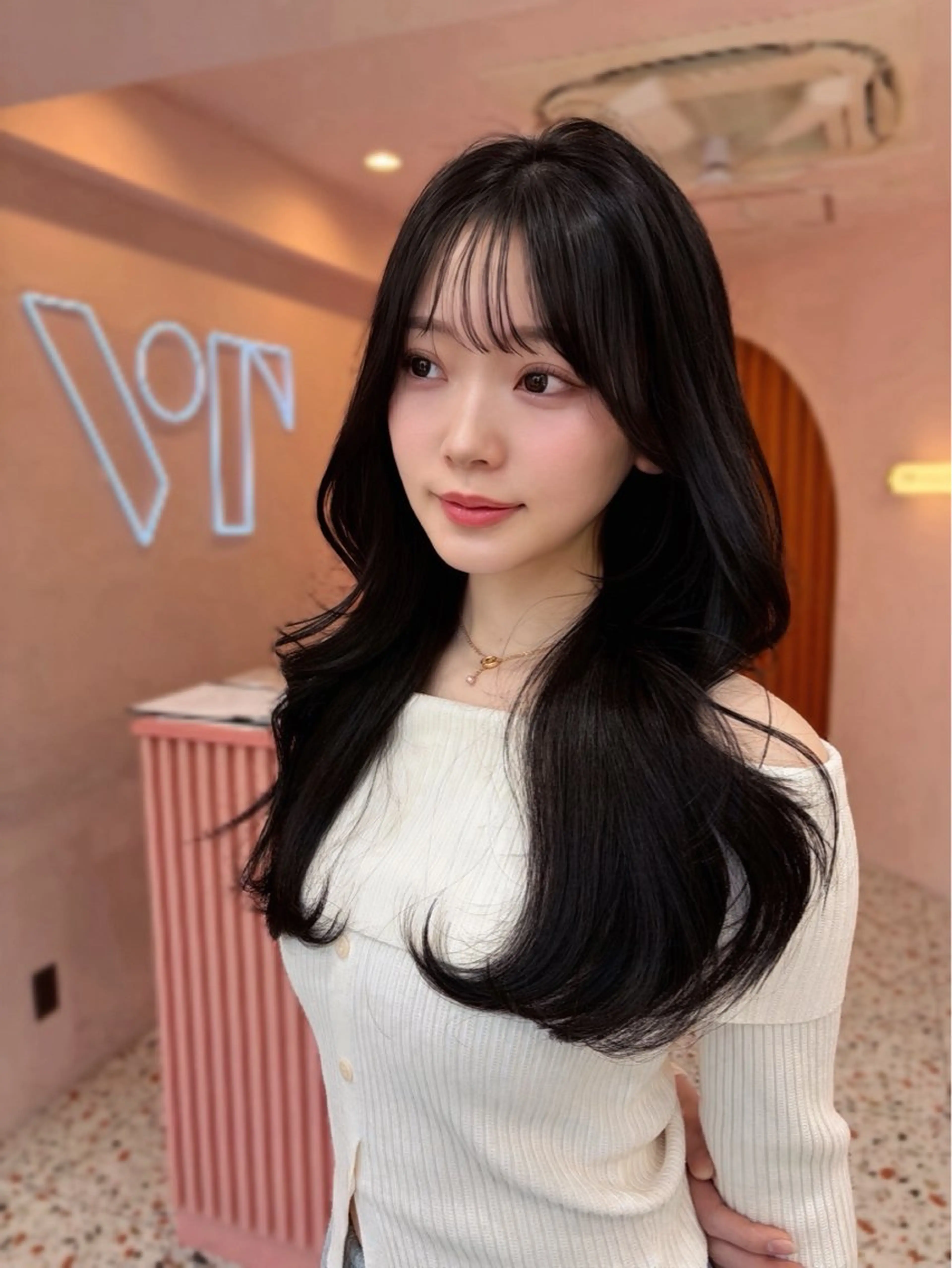 ロング ロングレイヤー 韓国風ヘア レイヤーカット ロング カット ヘアカラー トリートメント 木串 楽人のヘアスタイル