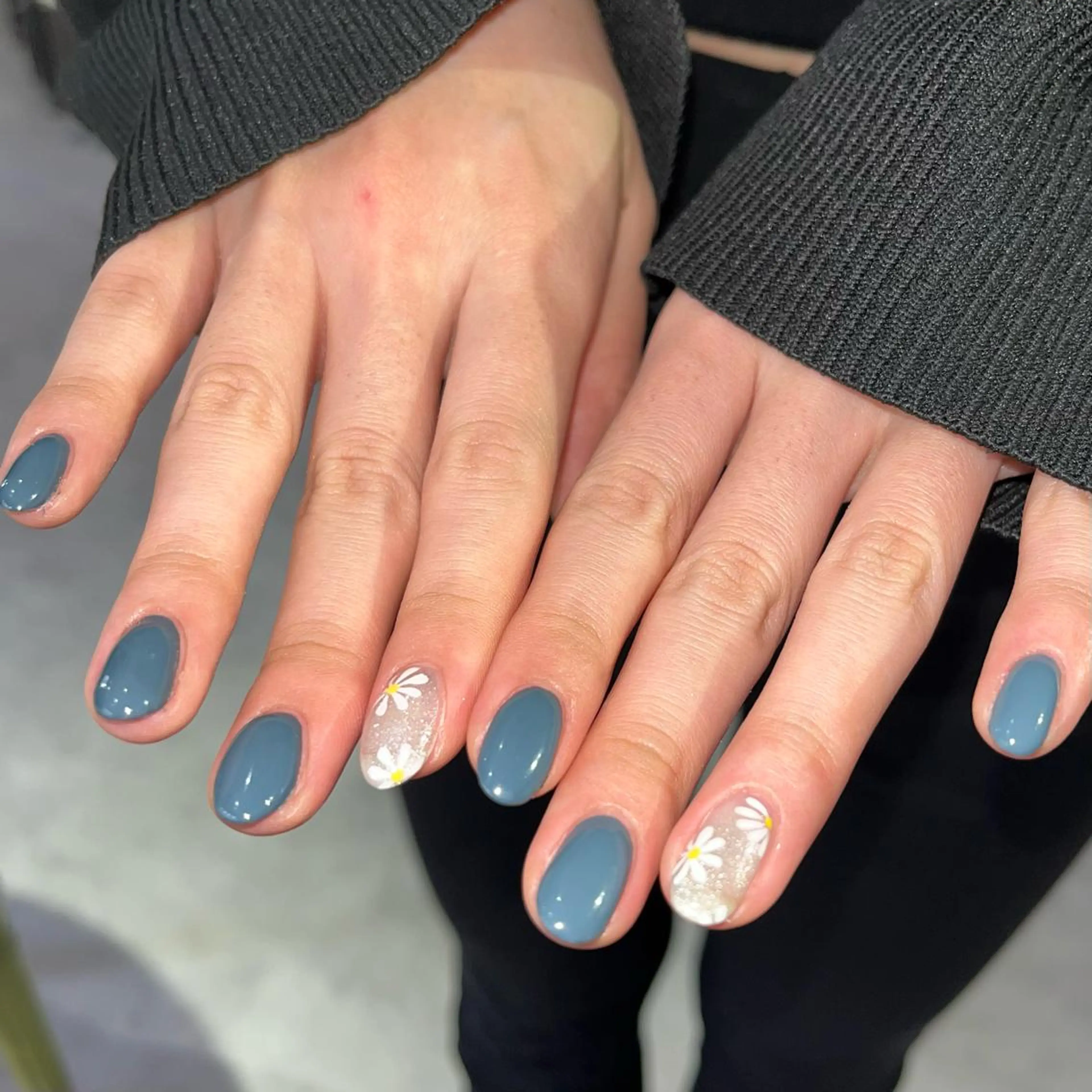 ネイル 🪐富島彩夏 /海外nail🪐のネイルデザイン