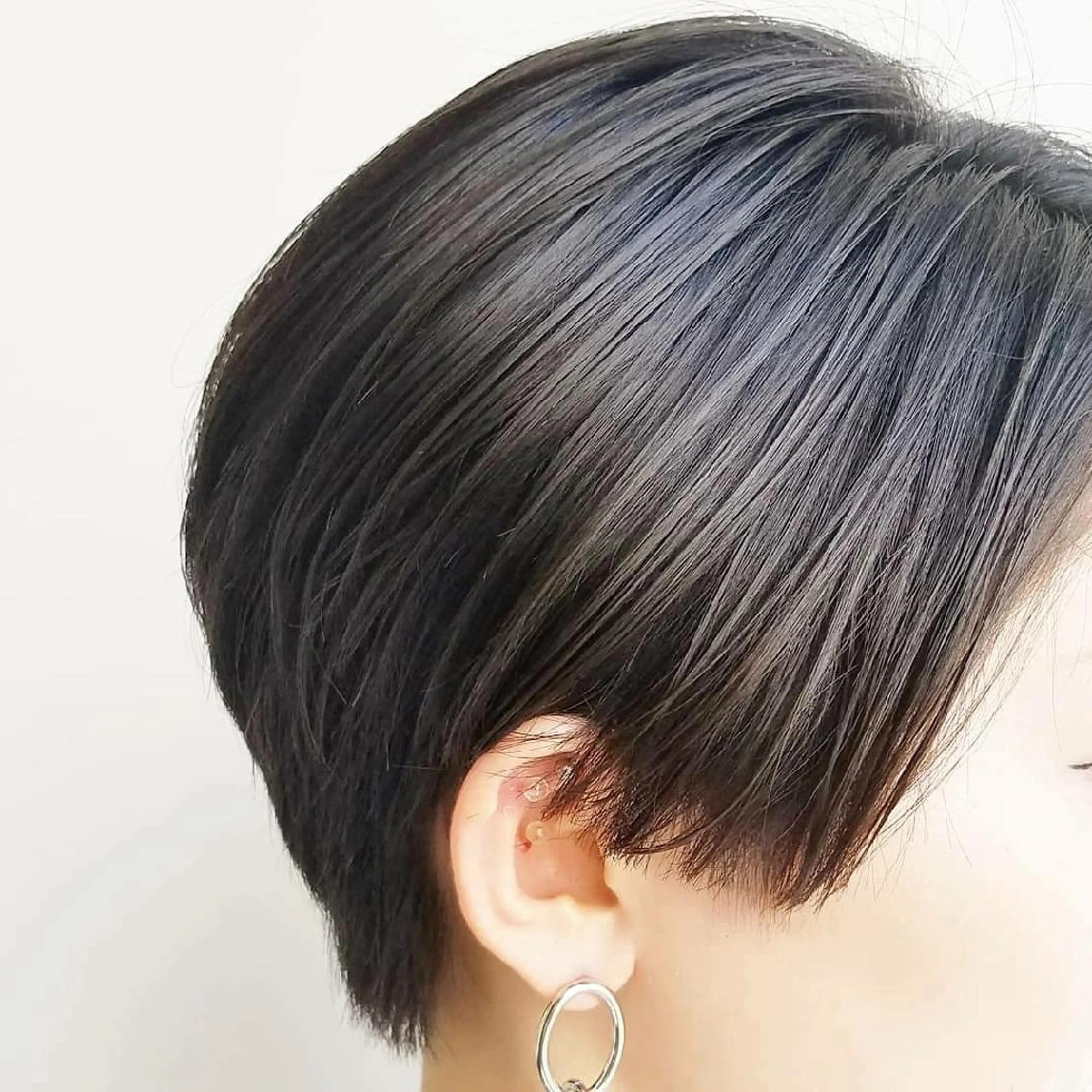 ショート カラー パーマ ヘアアレンジ ネイル ショートヘア カジュアル ショートネイル iplus まつげ、眉毛、耳つぼのマツエク・マツパデザイン