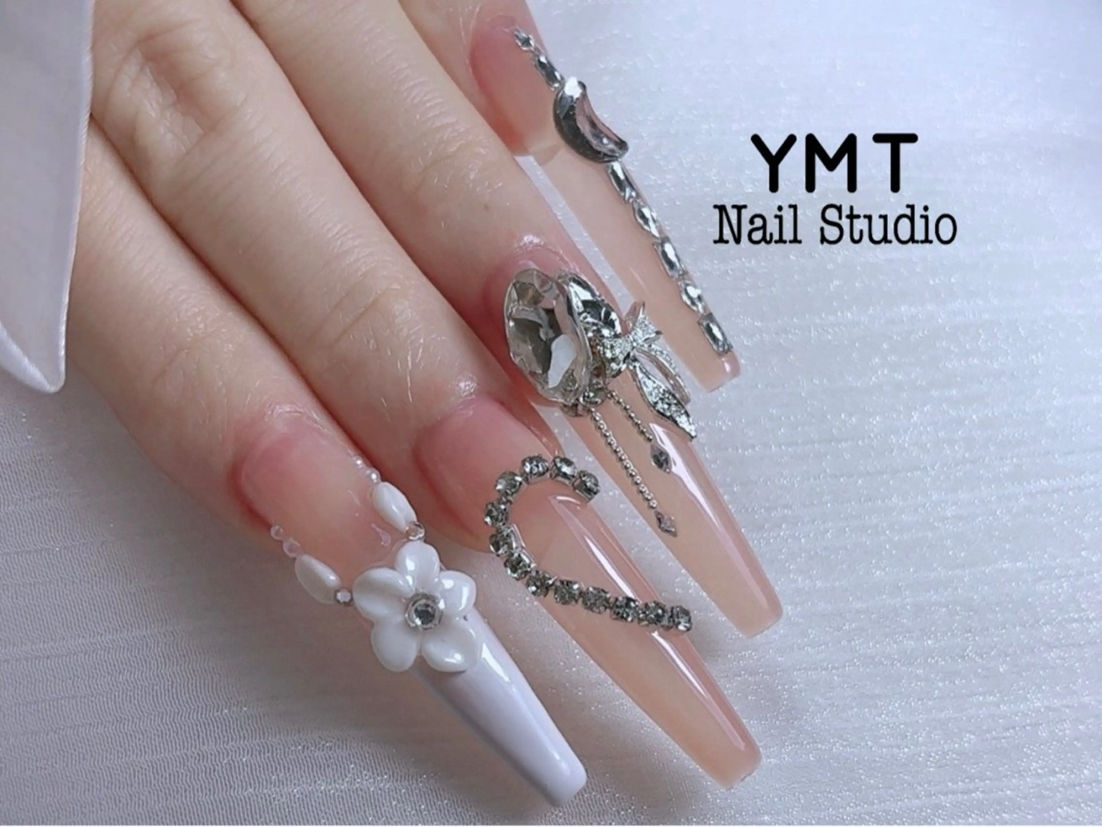 ネイル 長さ出し フットネイル ジェルネイル 韓国ネイル マグネットネイル YMT NailStudioのネイルデザイン