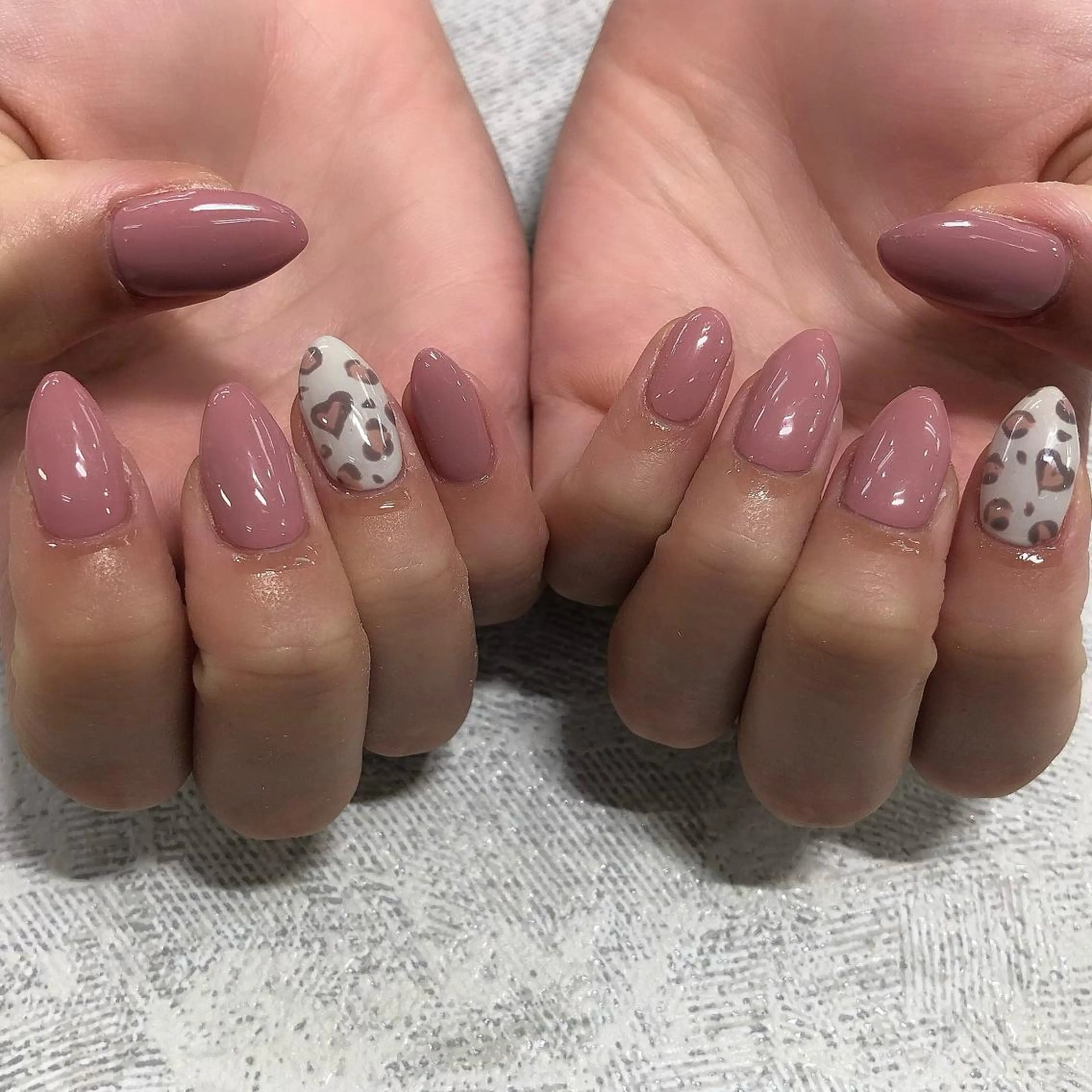 ネイル アニマル柄 持ち込み ハンドネイル 【Yappy🌈】 💖P-tanaのネイルデザイン