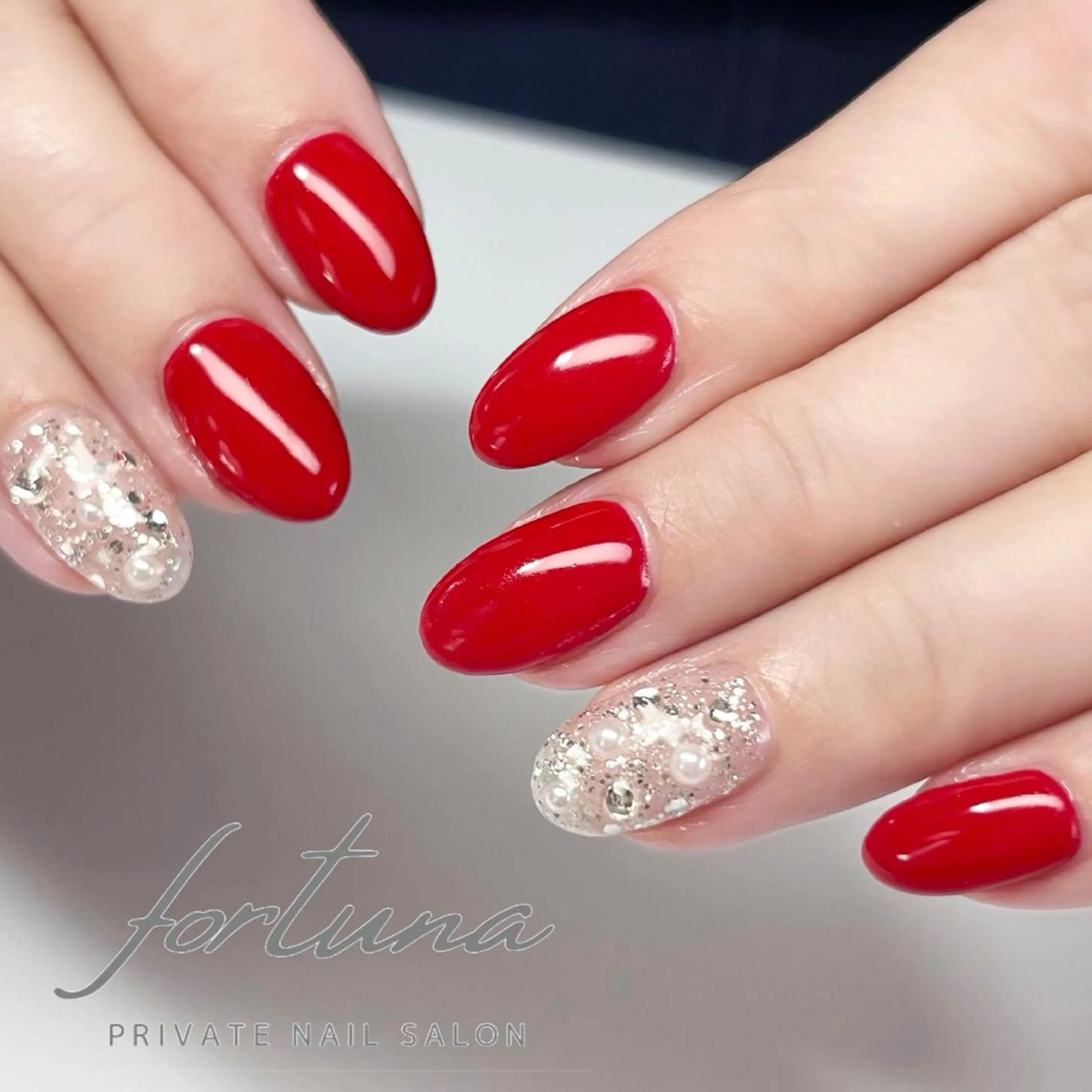 ネイル ワンカラーネイル 赤色 シンプルネイル ハンドネイル fortuna 武藤裕美のネイルデザイン