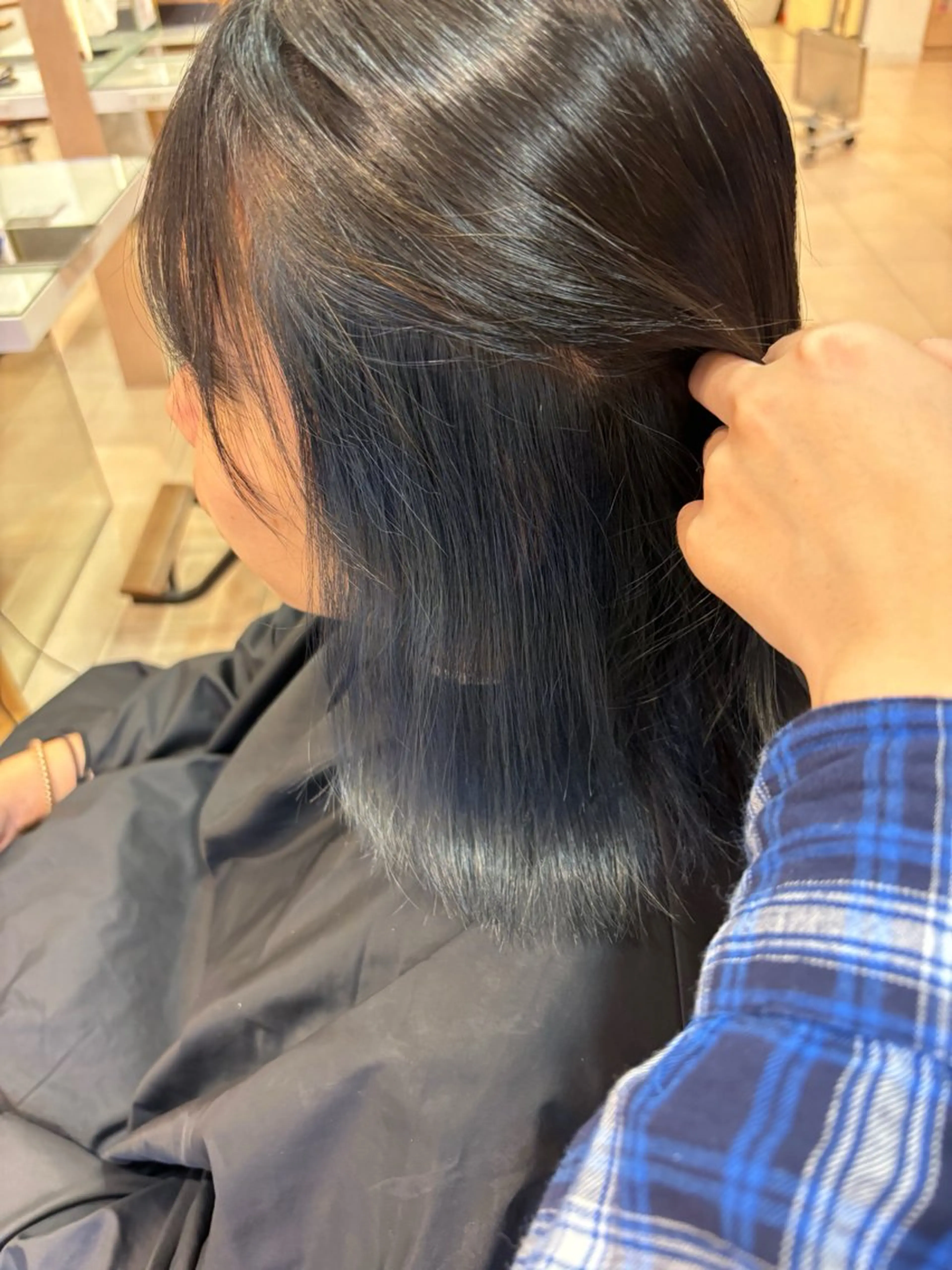 カラー ブリーチ ハイトーンカラー インナーカラー ヘアカラー 艶カラー/アレンジ 💟すなおのヘアスタイル