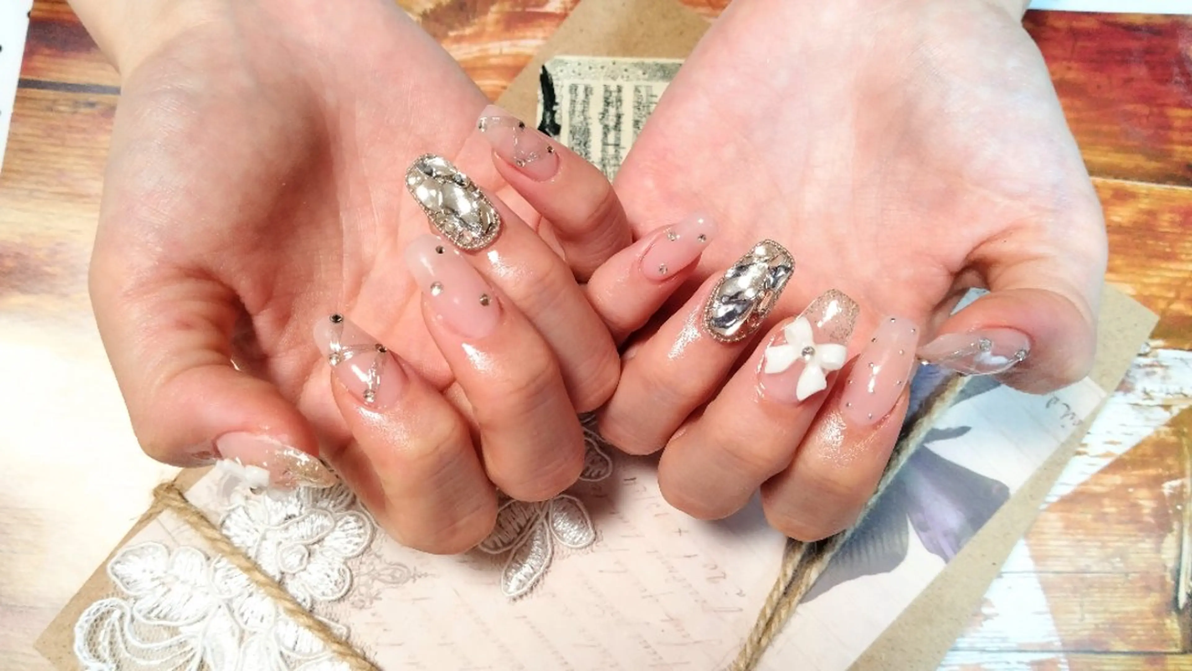 ネイル ネイルチップ ハンドネイル ハンドケア ＤI'A ネイルサロンのネイルデザイン