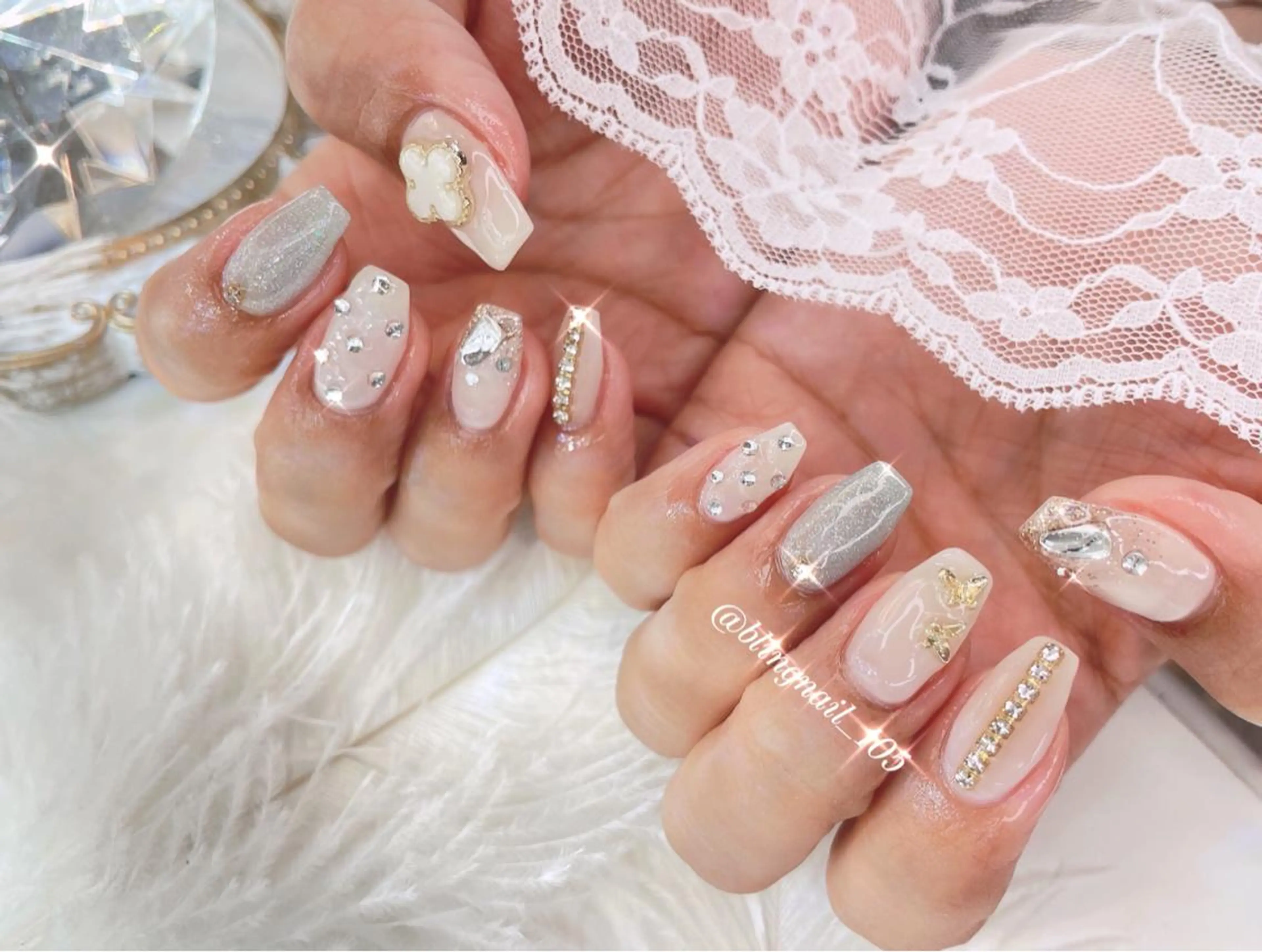 ネイル 23時まで❤︎韓国、 ワンホンネイルのネイルデザイン