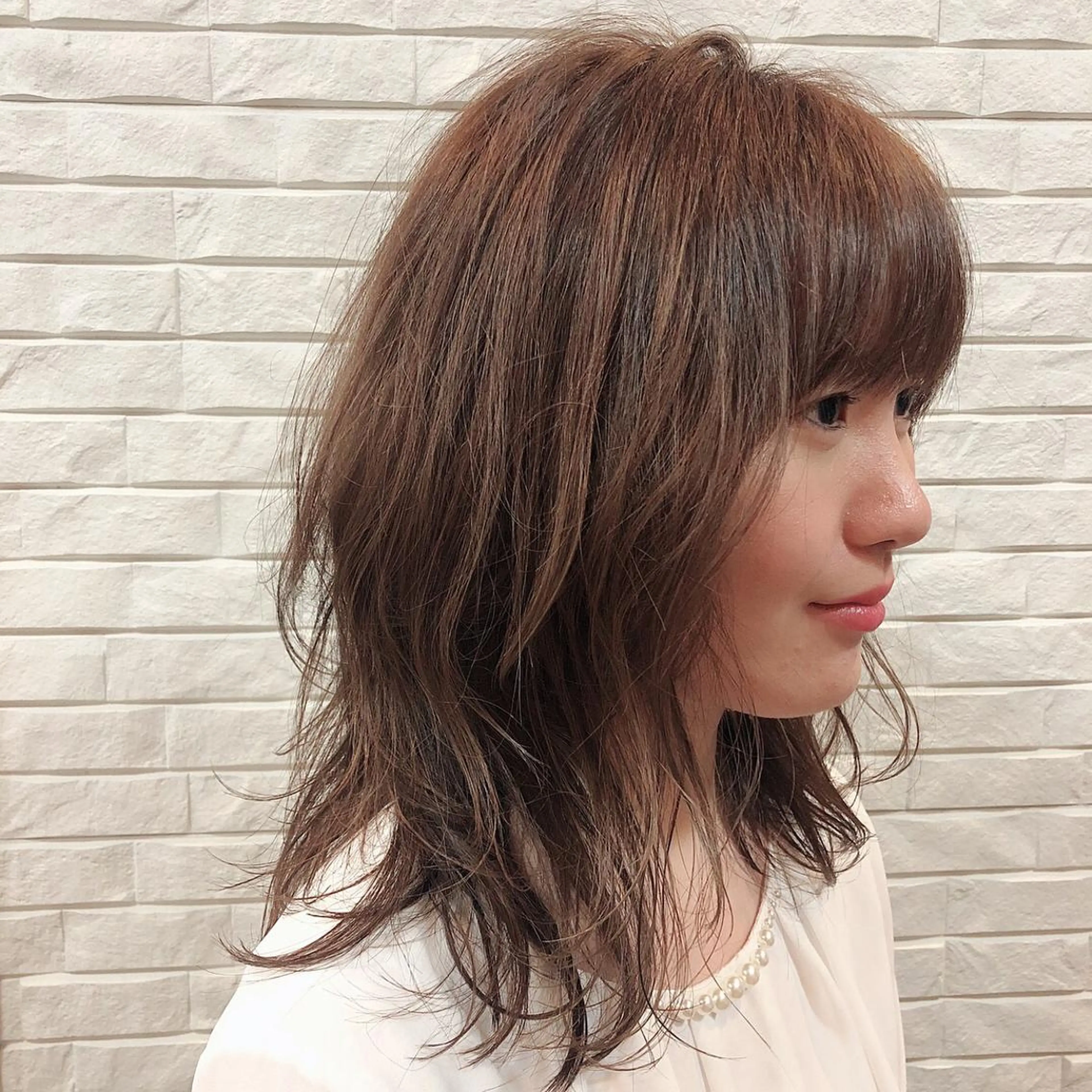 セミロング カラー 伊藤 さやかのヘアスタイル