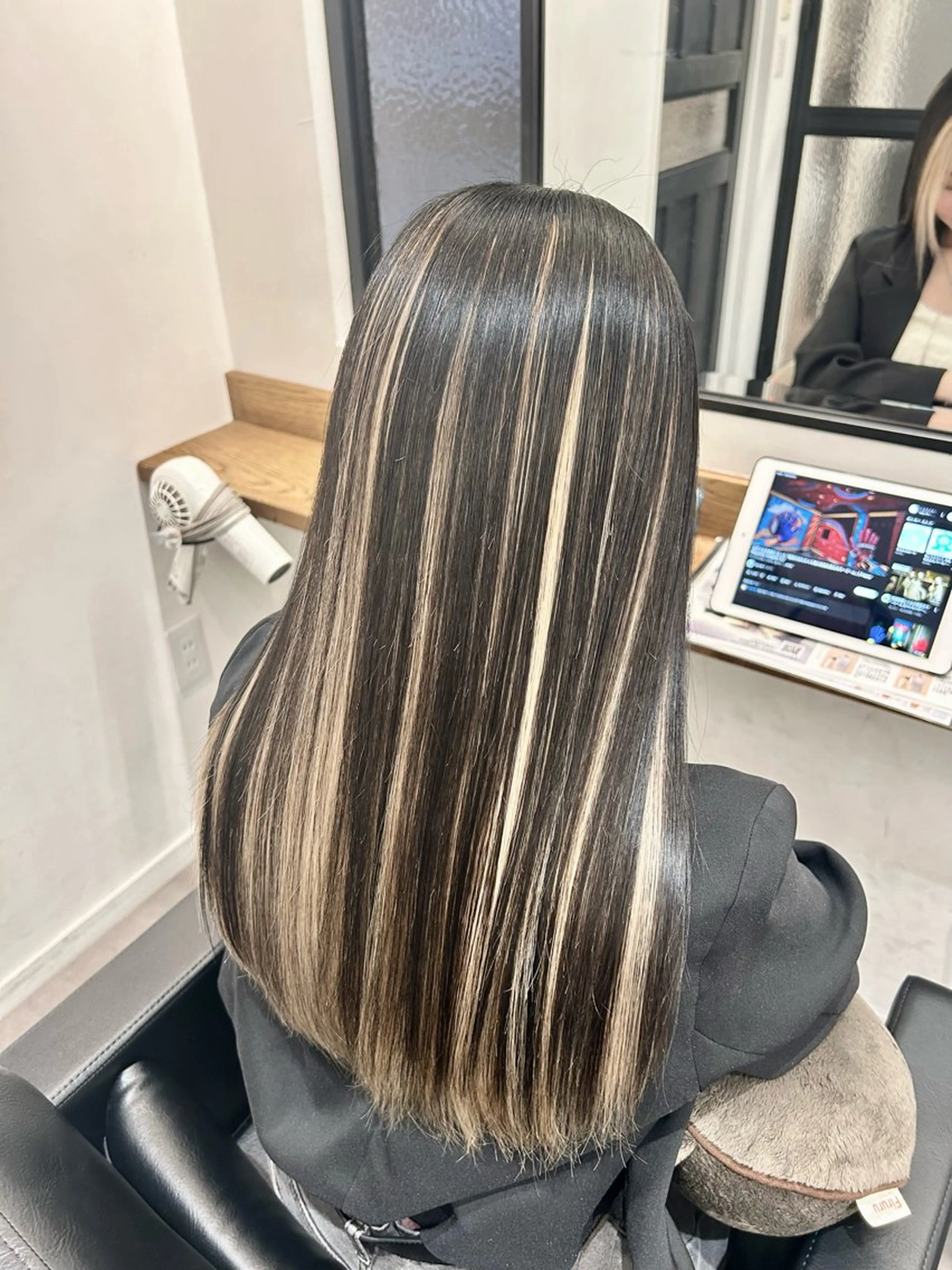 ロング ヘアカラー トリートメント 艶髪/韓国風🤍🖤 小林実央‎のヘアスタイル