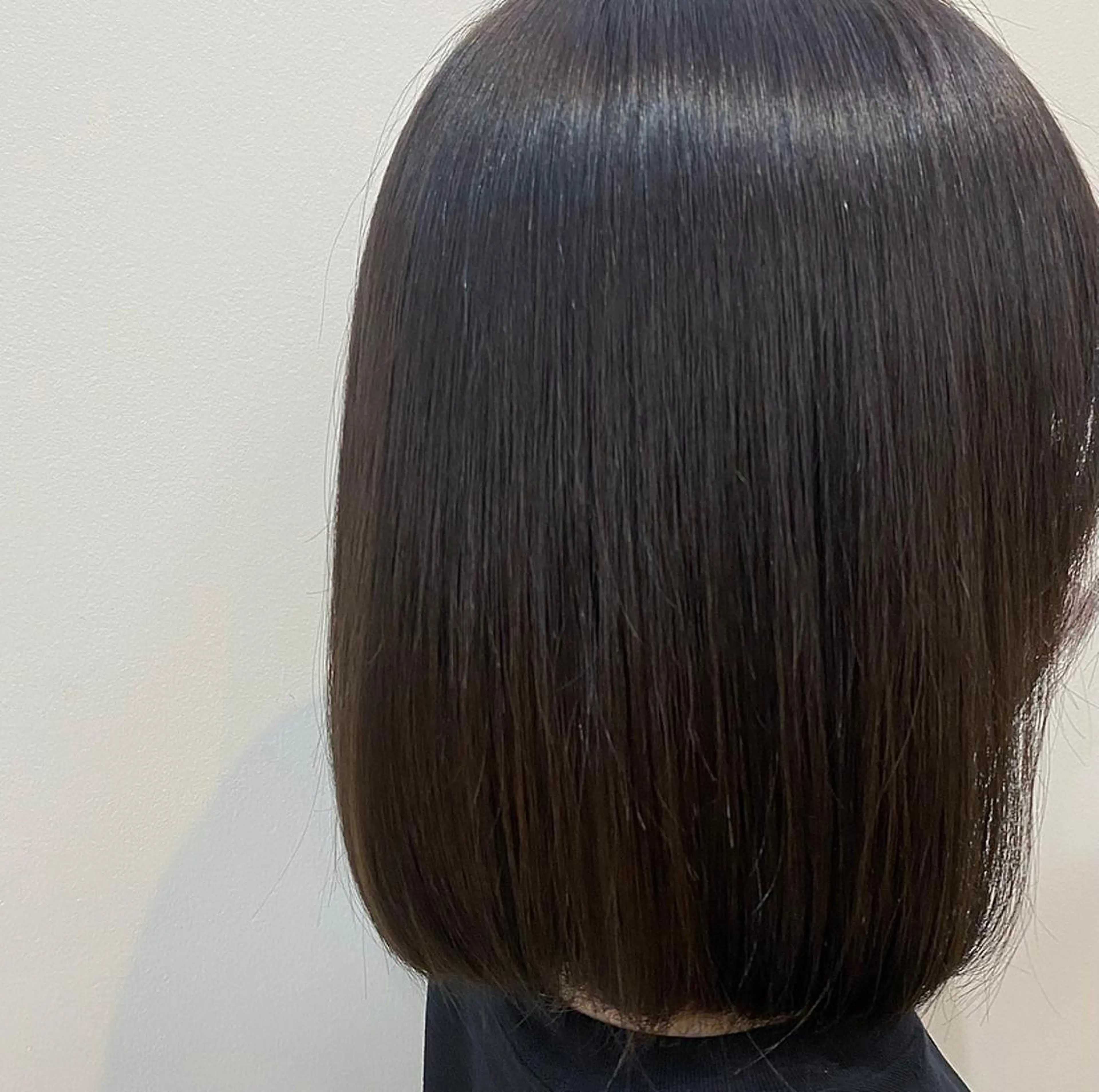 ミディアム 縮毛矯正 shiori/暖色/ レイヤー/似合わせのヘアスタイル