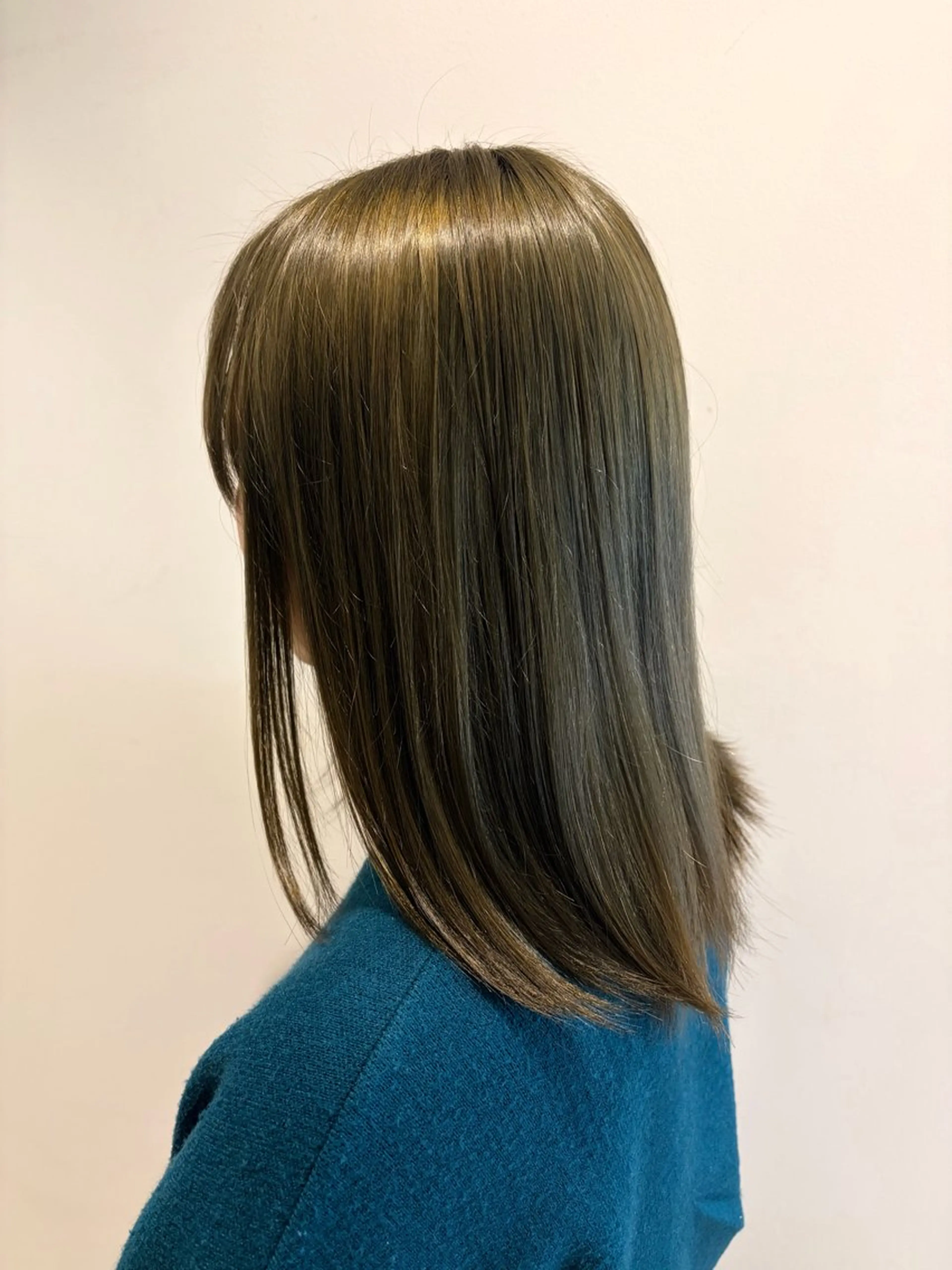 ミディアム カラー ヘアカラー トリートメント 🌹艶髪カラー🌹 津田晴加【西荻窪】のヘアスタイル