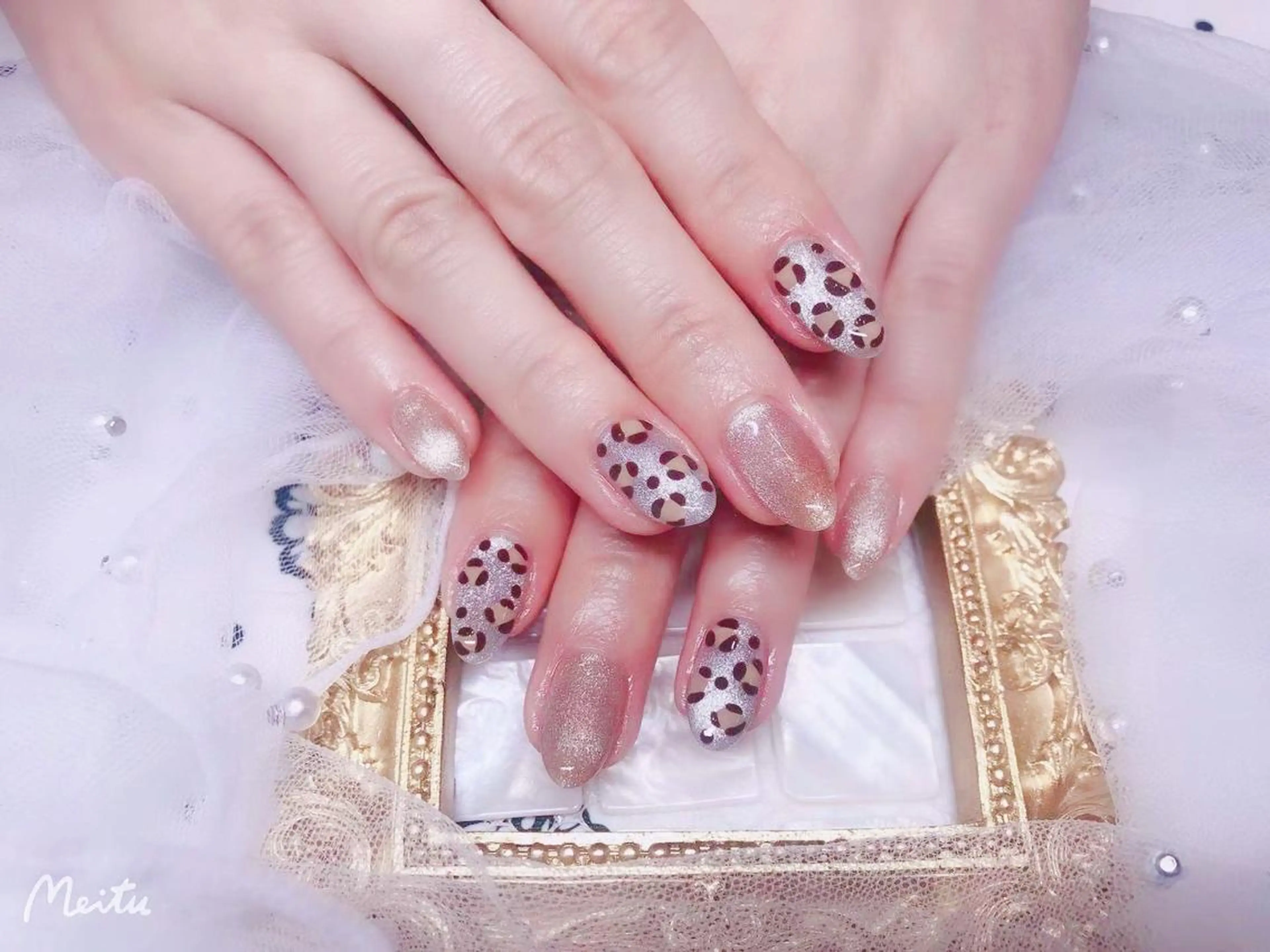 ネイル ハンドネイル マジック ミラーのネイルデザイン