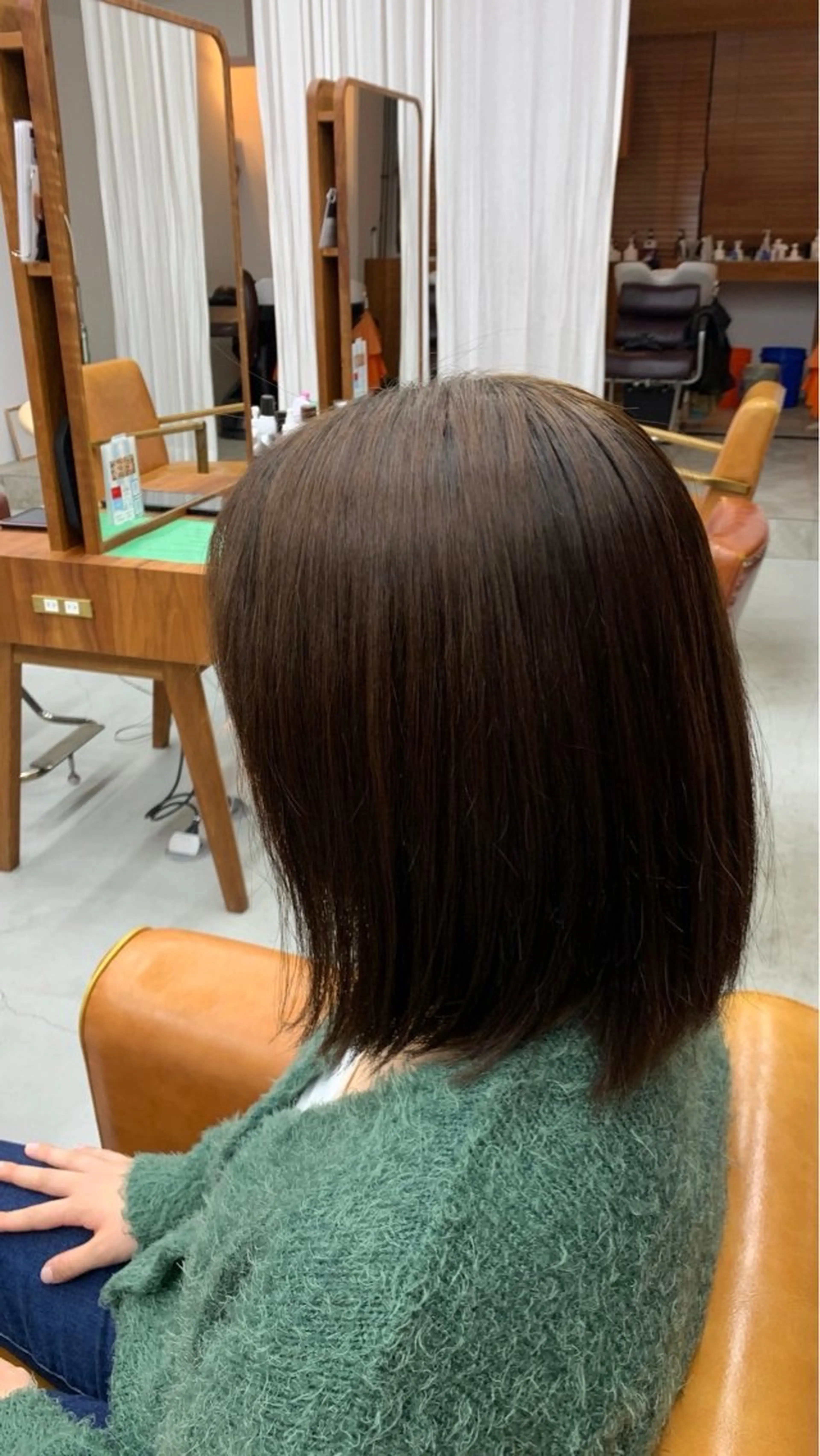 ミディアム 楠瀬 綾乃のヘアスタイル
