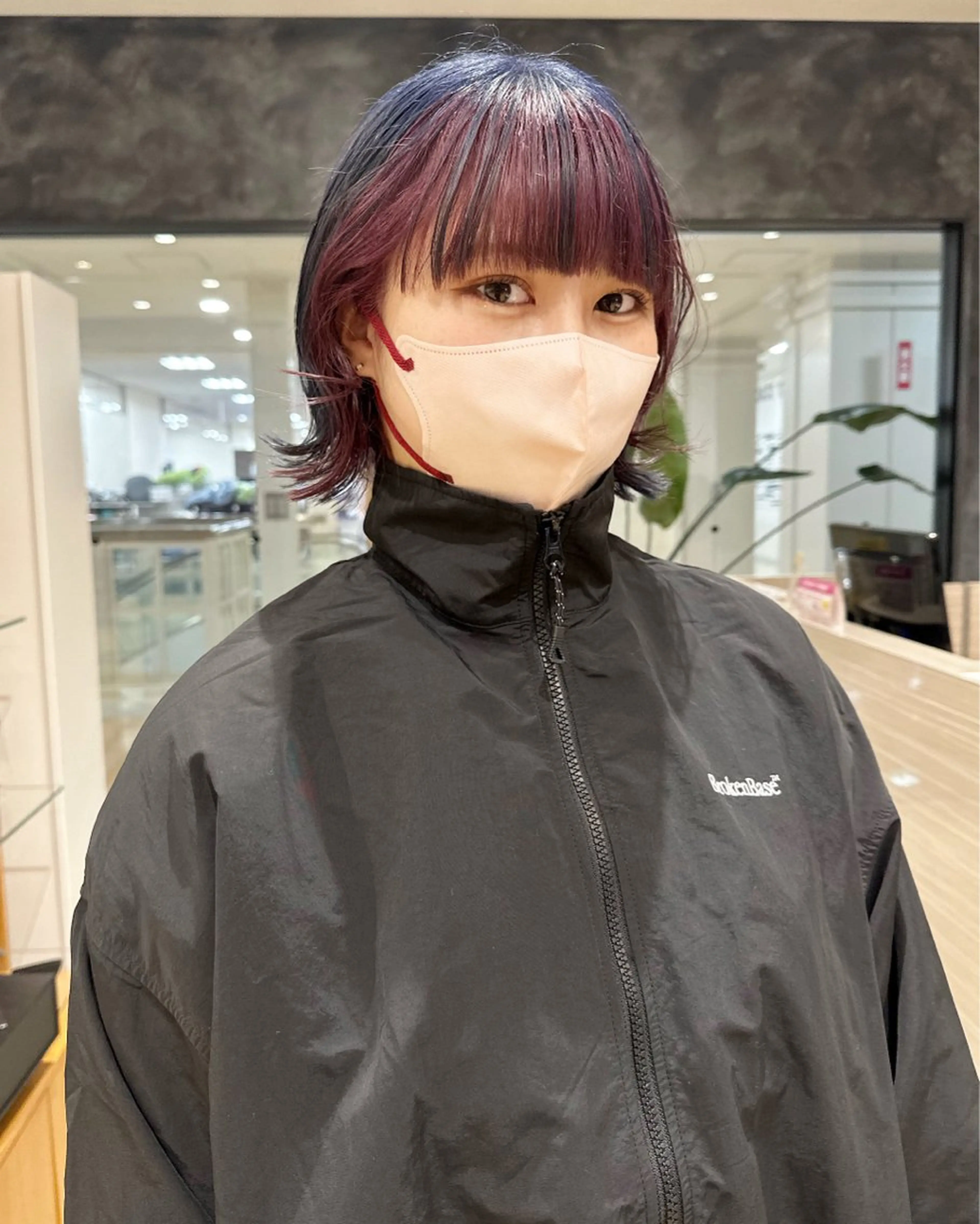 ミディアム ミストバング NAKAHARA TSUKUSHIのヘアスタイル