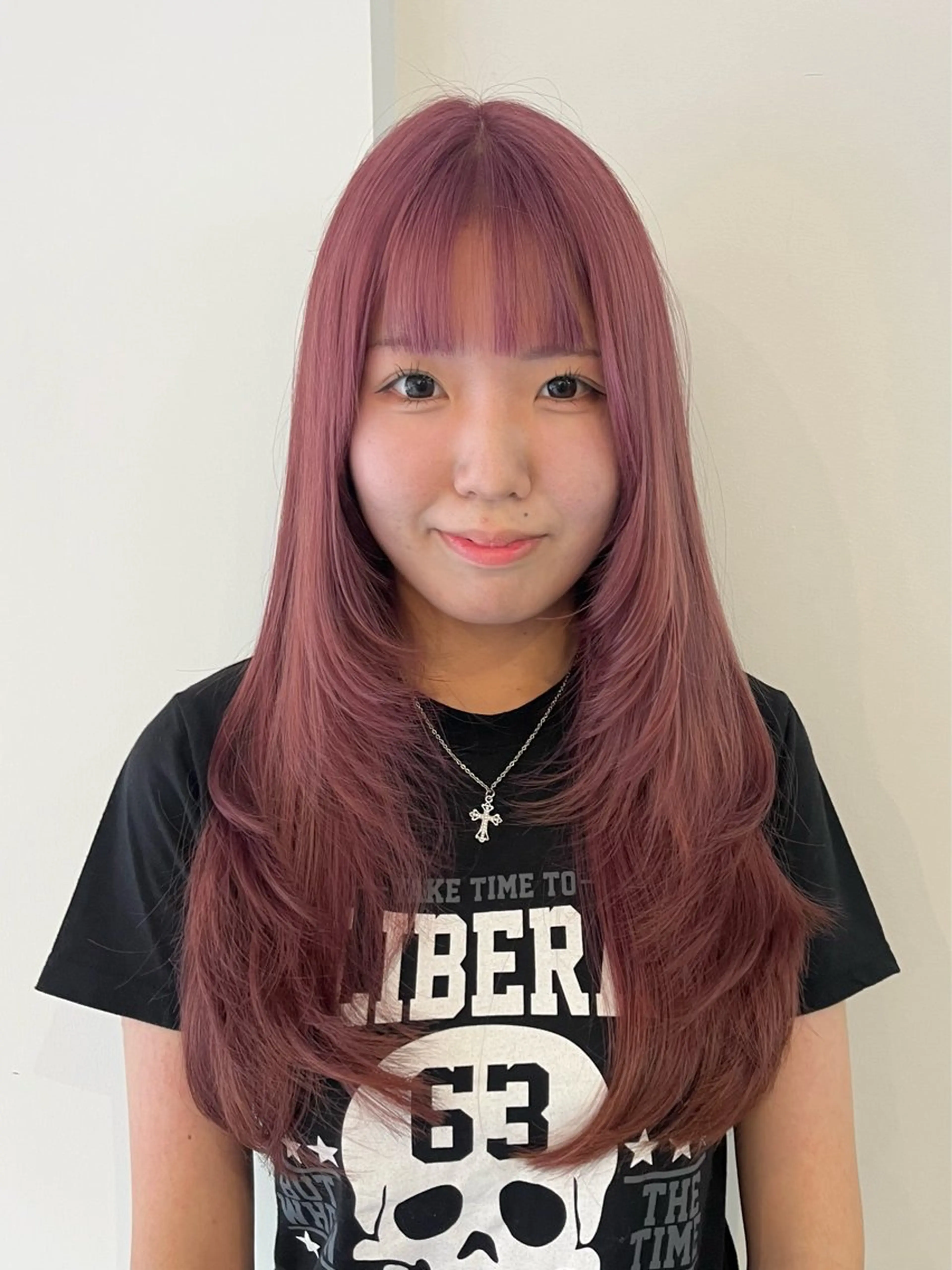 ロング カラー ハイレイヤー レイヤーカット ロング ヘアカラー トリートメント 🟣niw SHUNNA🟣のヘアスタイル