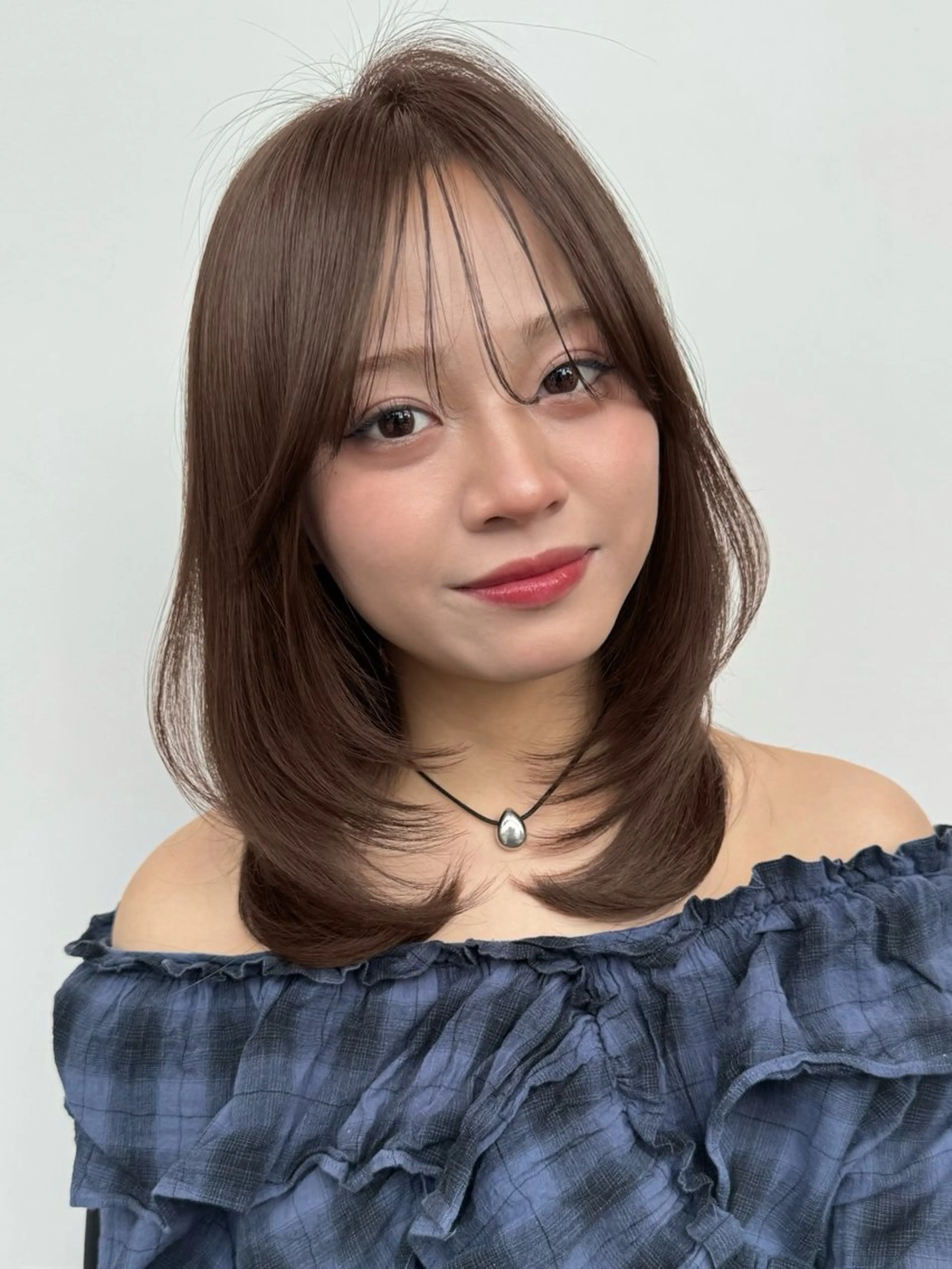 ミディアム カット ヘアカラー 艶髪／レイヤー／ 垢抜け🩵／MARIのヘアスタイル