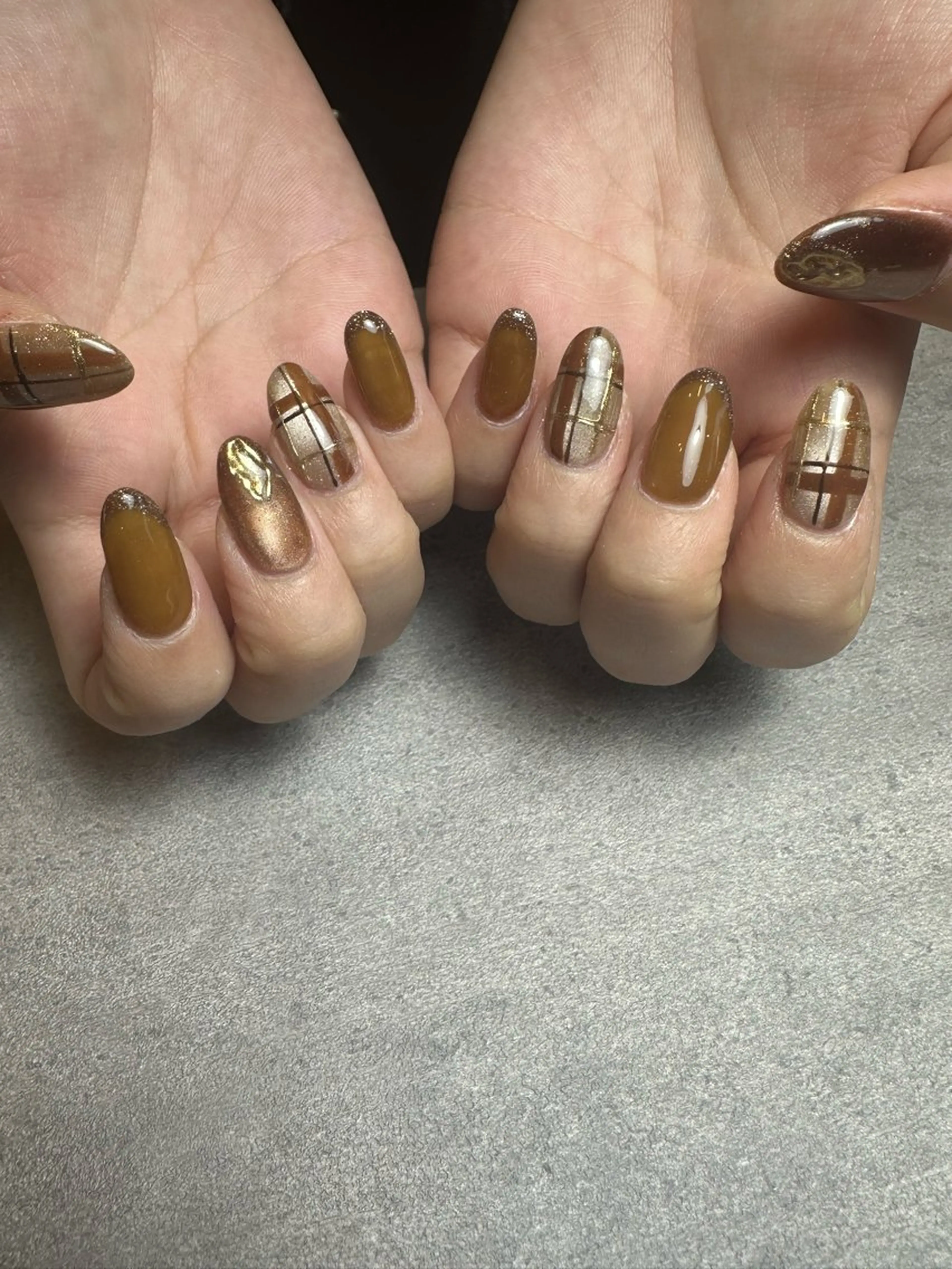 ネイル フットネイル ニュアンスネイル シンプルネイル nailroom Anmie.のネイルデザイン