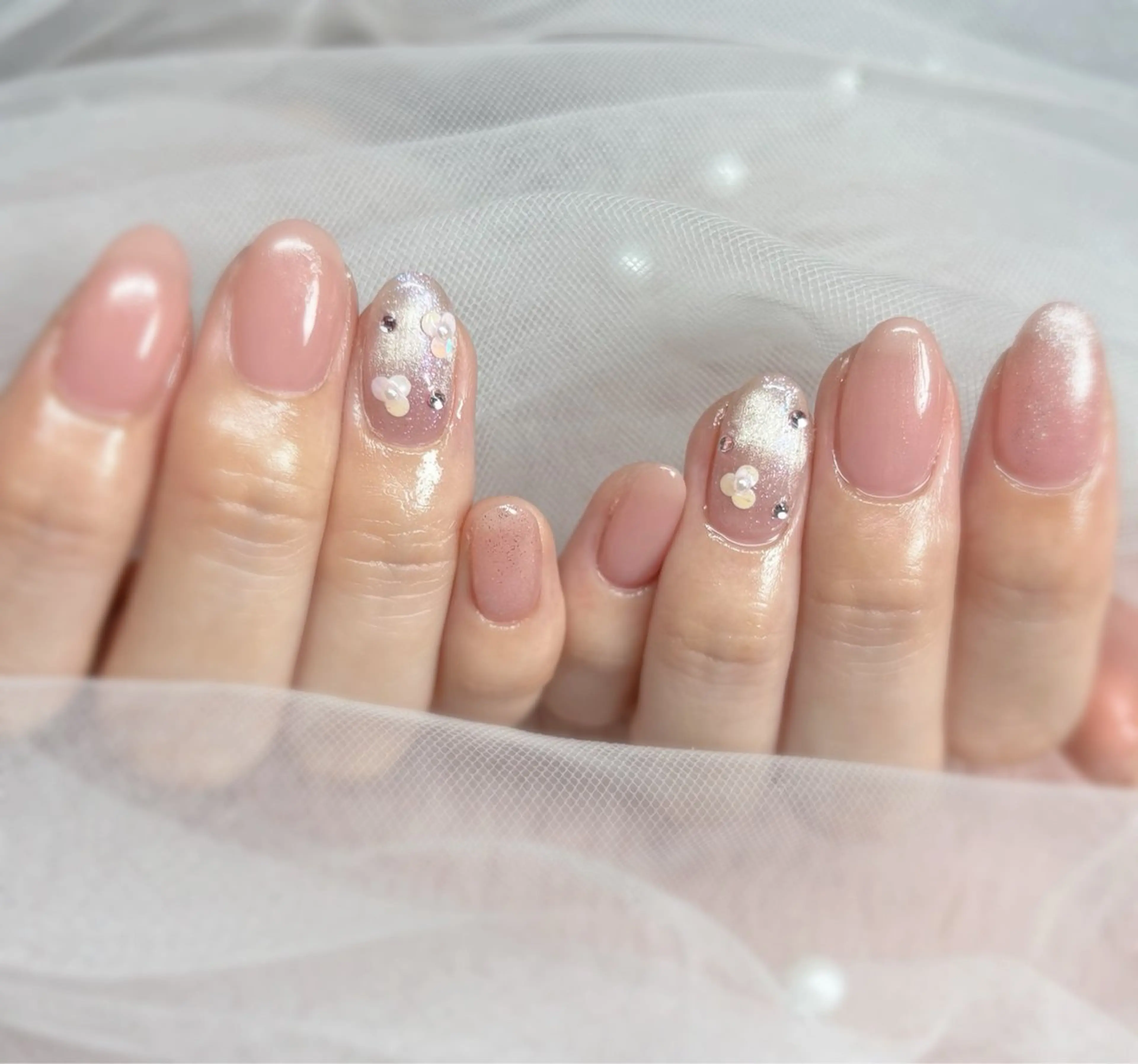 ネイル アートネイル ホログラムネイル キラキラネイル ラメ(グリッター) ワンカラーネイル ハンドネイル kaho  🧸🎀 RiLionのネイルデザイン