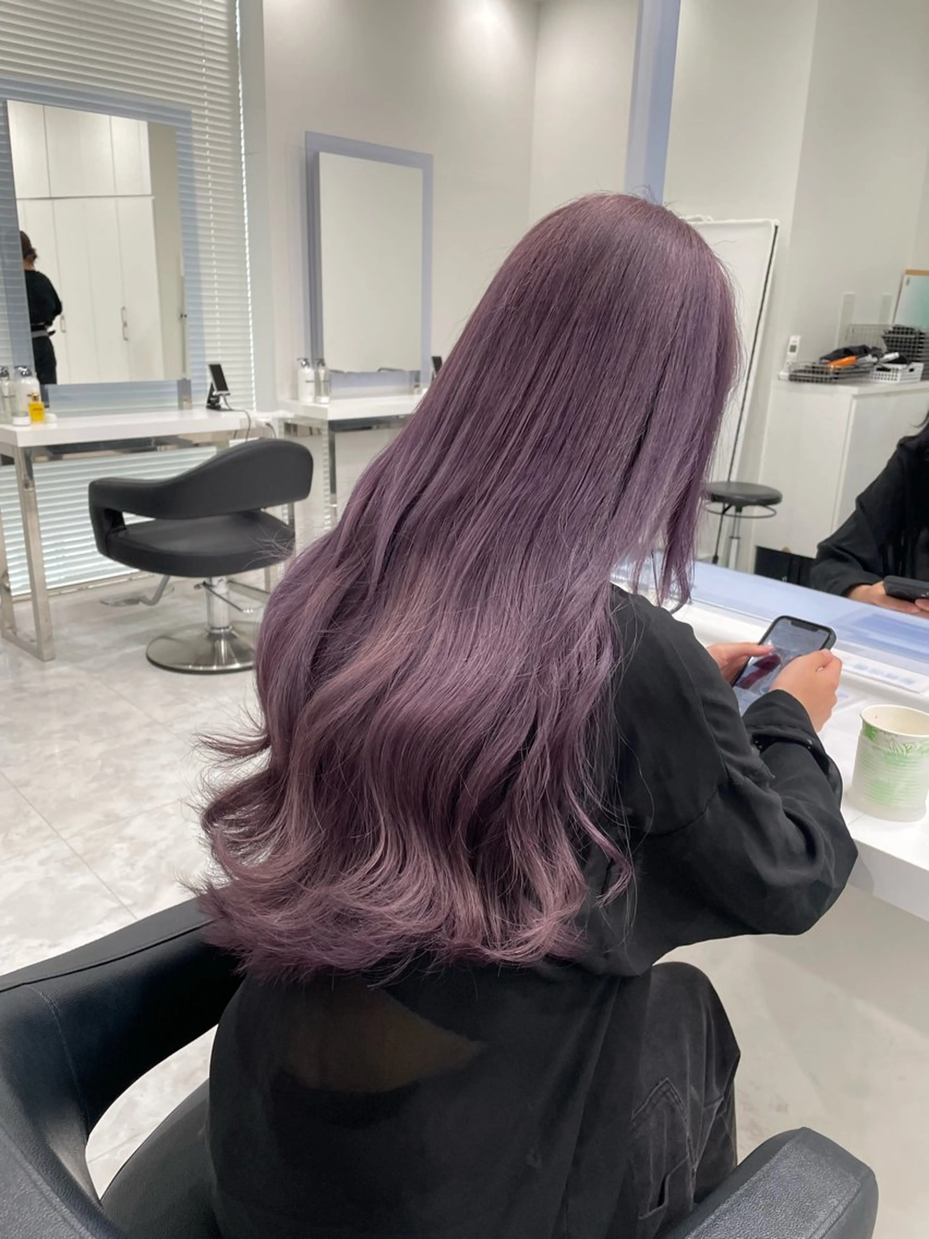 ロング カラー 流行りの透明感カラー ×縮毛矯正🤍ユウのヘアスタイル