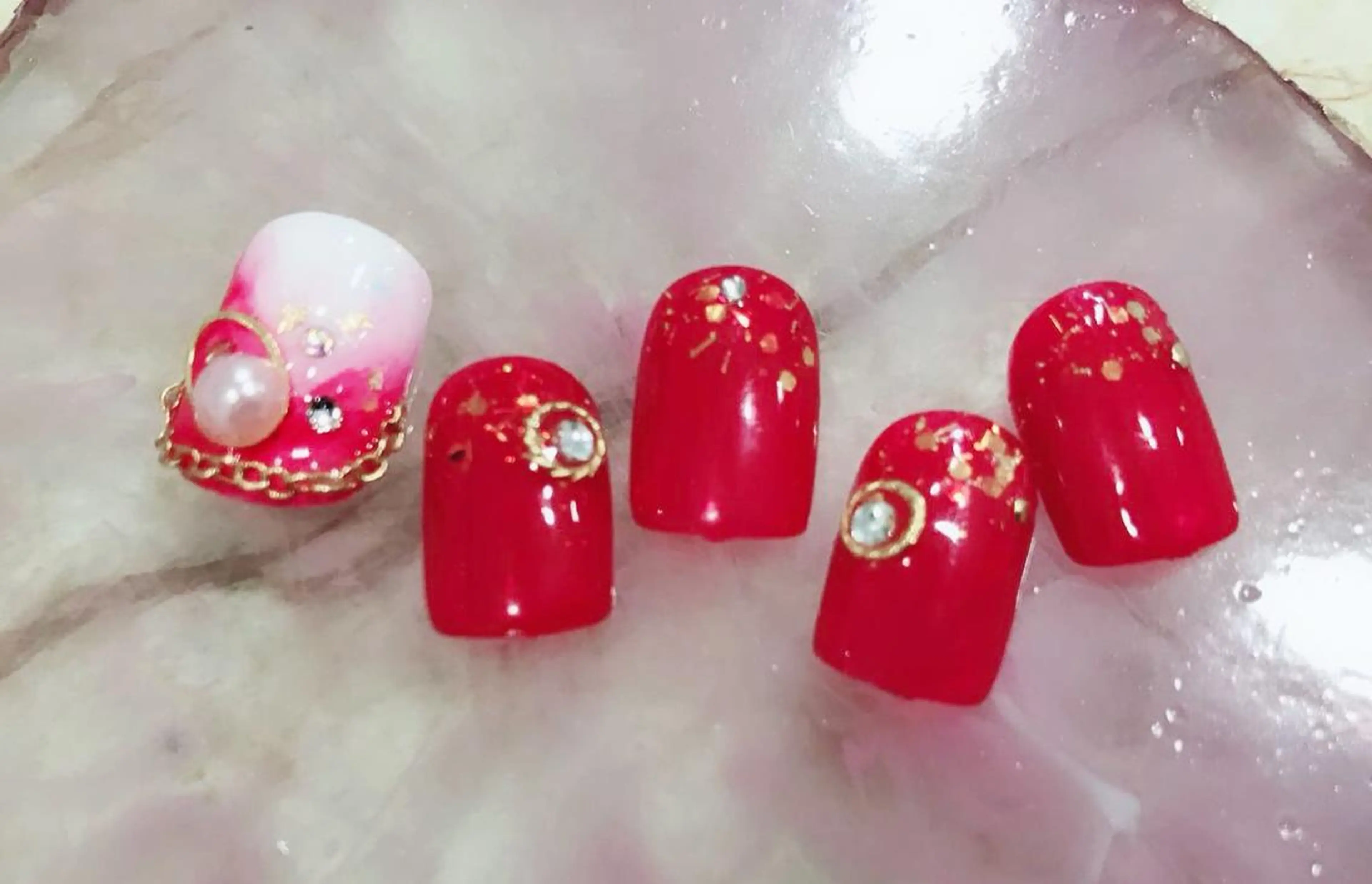 ネイル マツエク・マツパ ハンドネイル AB マツエクネイルサロンのネイルデザイン