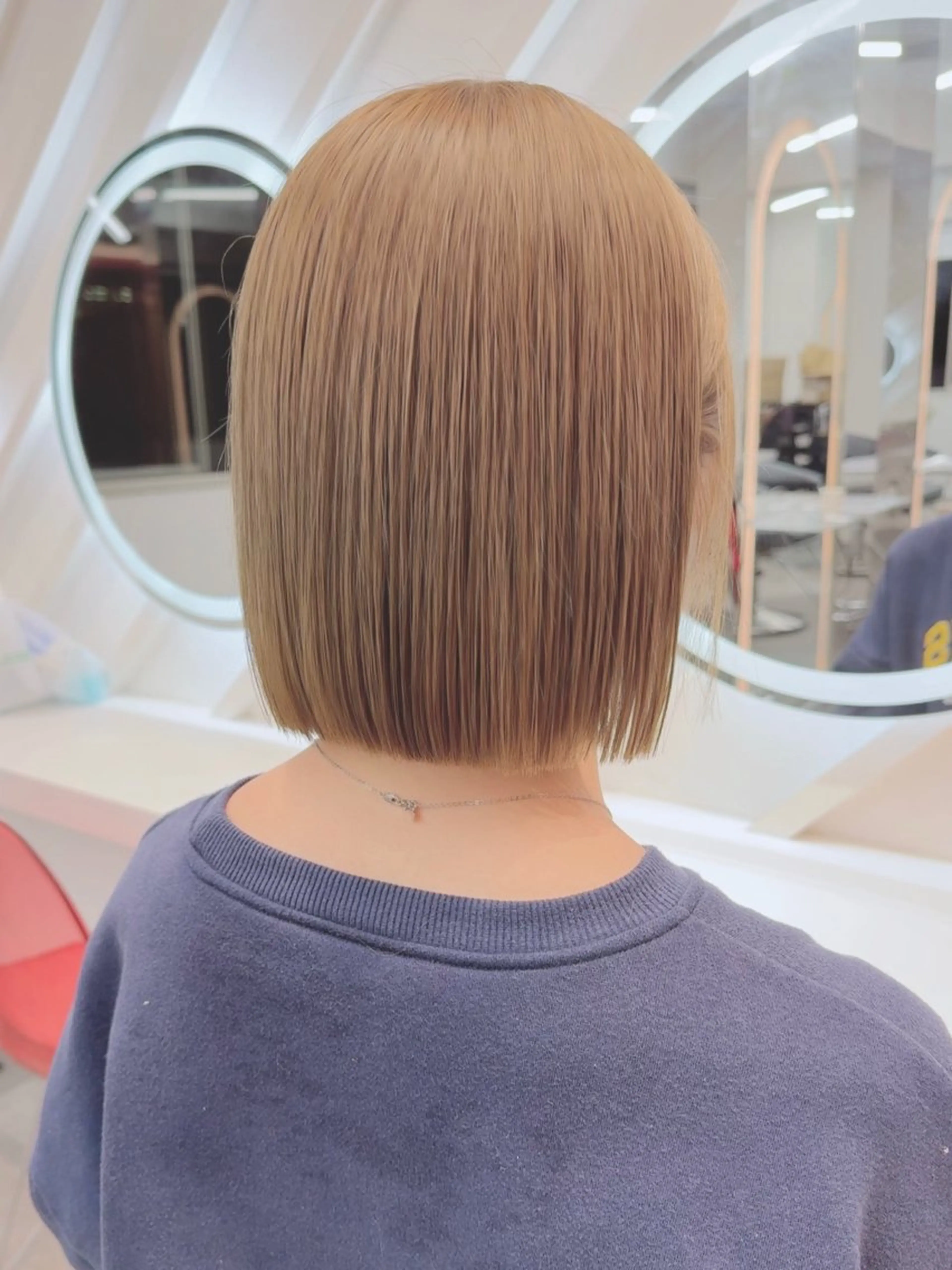 ショート カラー カット ヘアカラー トリートメント 莉乃/縮毛矯正/髪質 改善/艶カラーのヘアスタイル