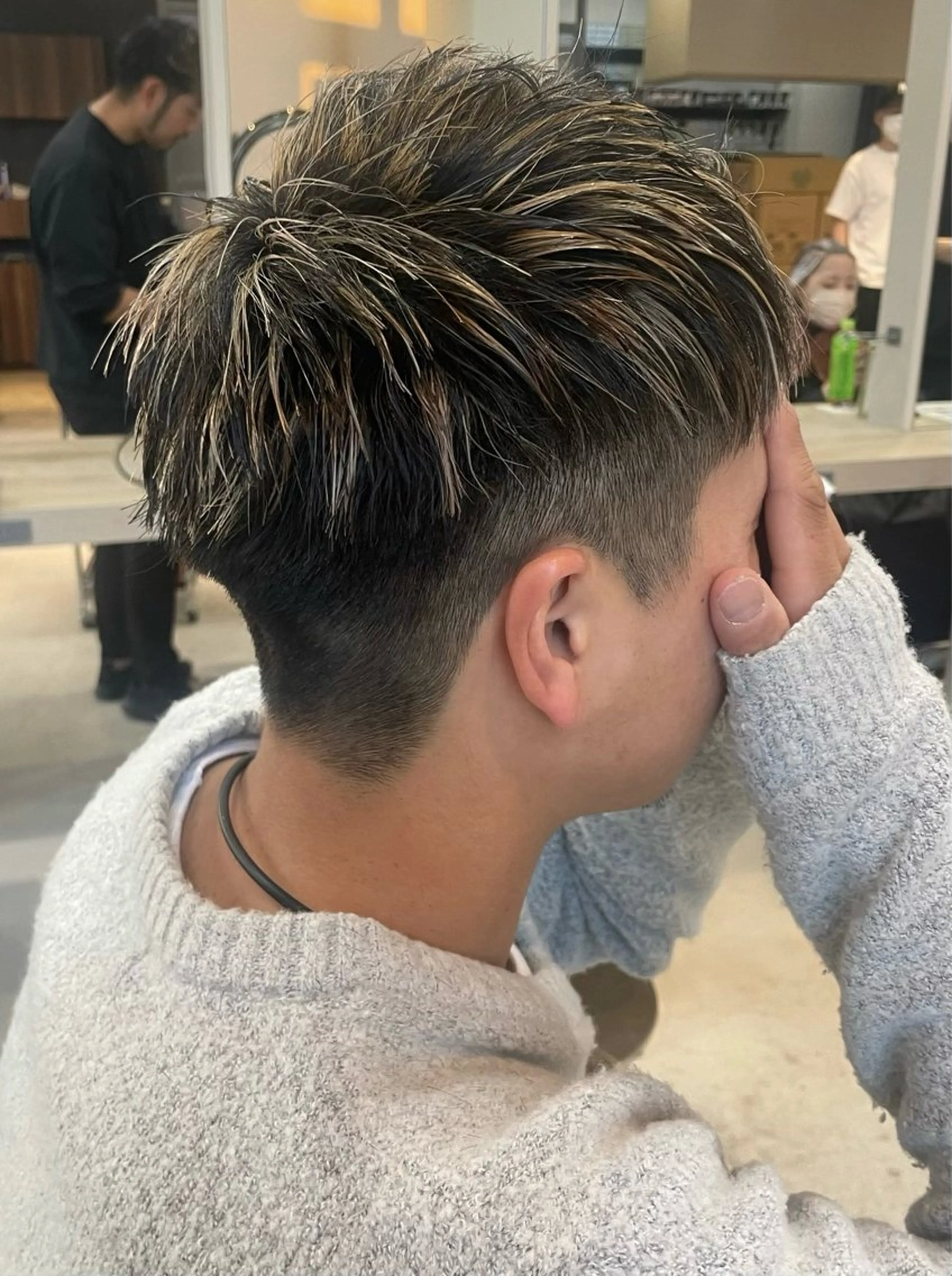 ショート カラー メンズ AKI 🐉のヘアスタイル