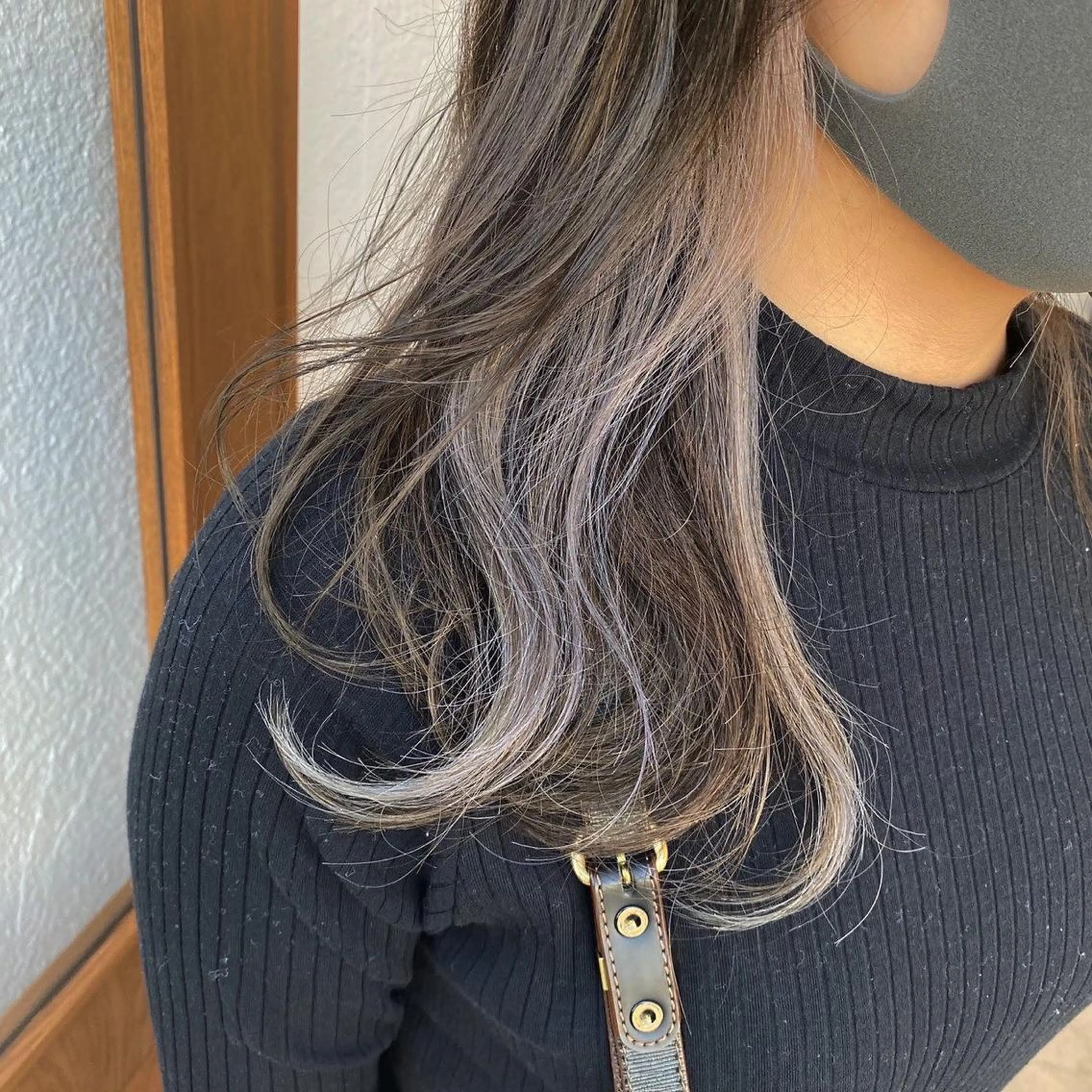 セミロング カラー ベージュカラー ホワイトベージュ 田中 紫苑のヘアスタイル