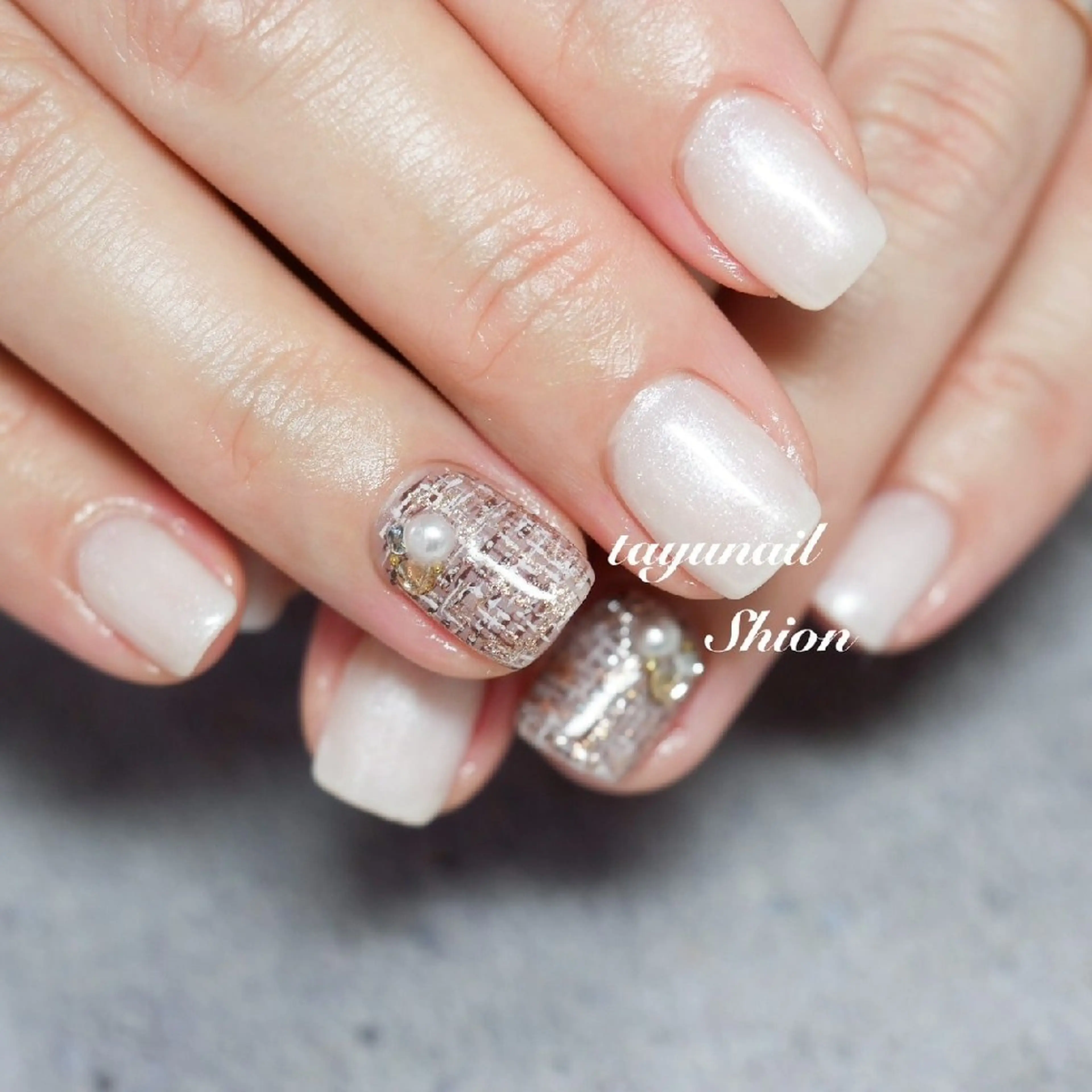 ネイル ジェルネイル パラジェル ツイードネイル ホワイト 冬ネイル ネイルサロン 【たゆnail】のネイルデザイン