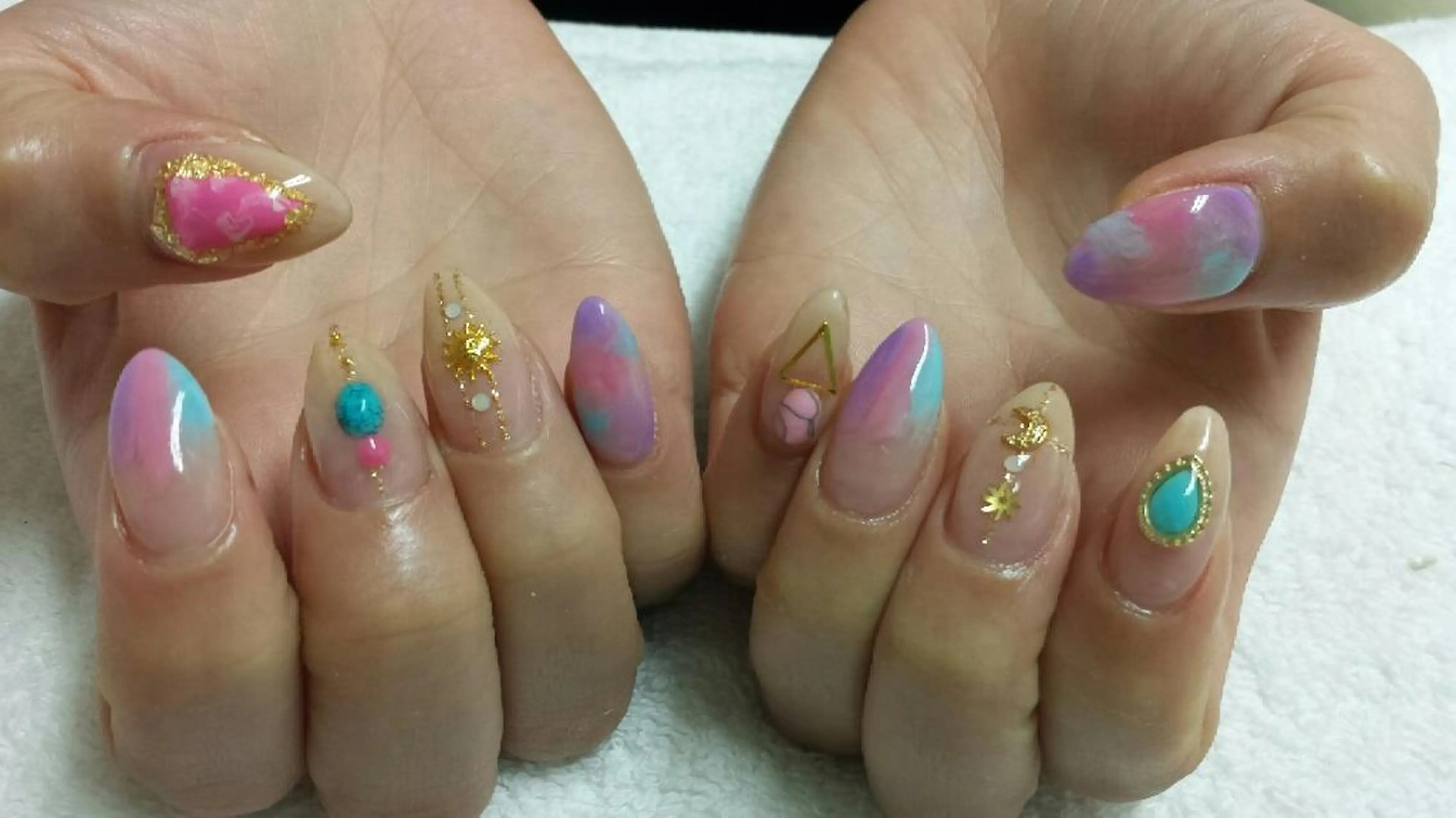 ネイル 河野ちえ (雑誌掲載サロン)のネイルデザイン