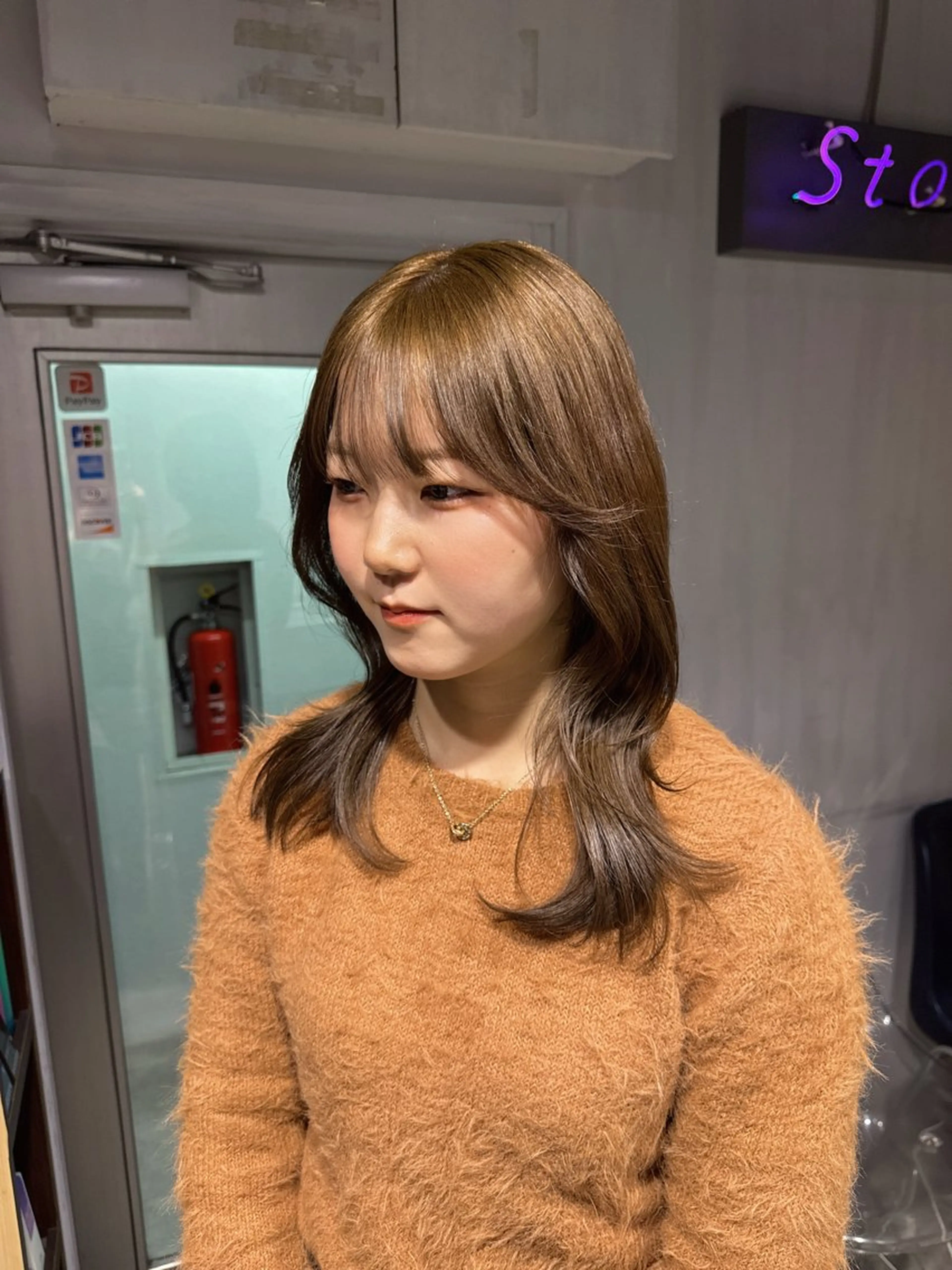 セミロング カラー ヘアカラー NANAMI🩵 大人可愛い韓国ヘアのヘアスタイル