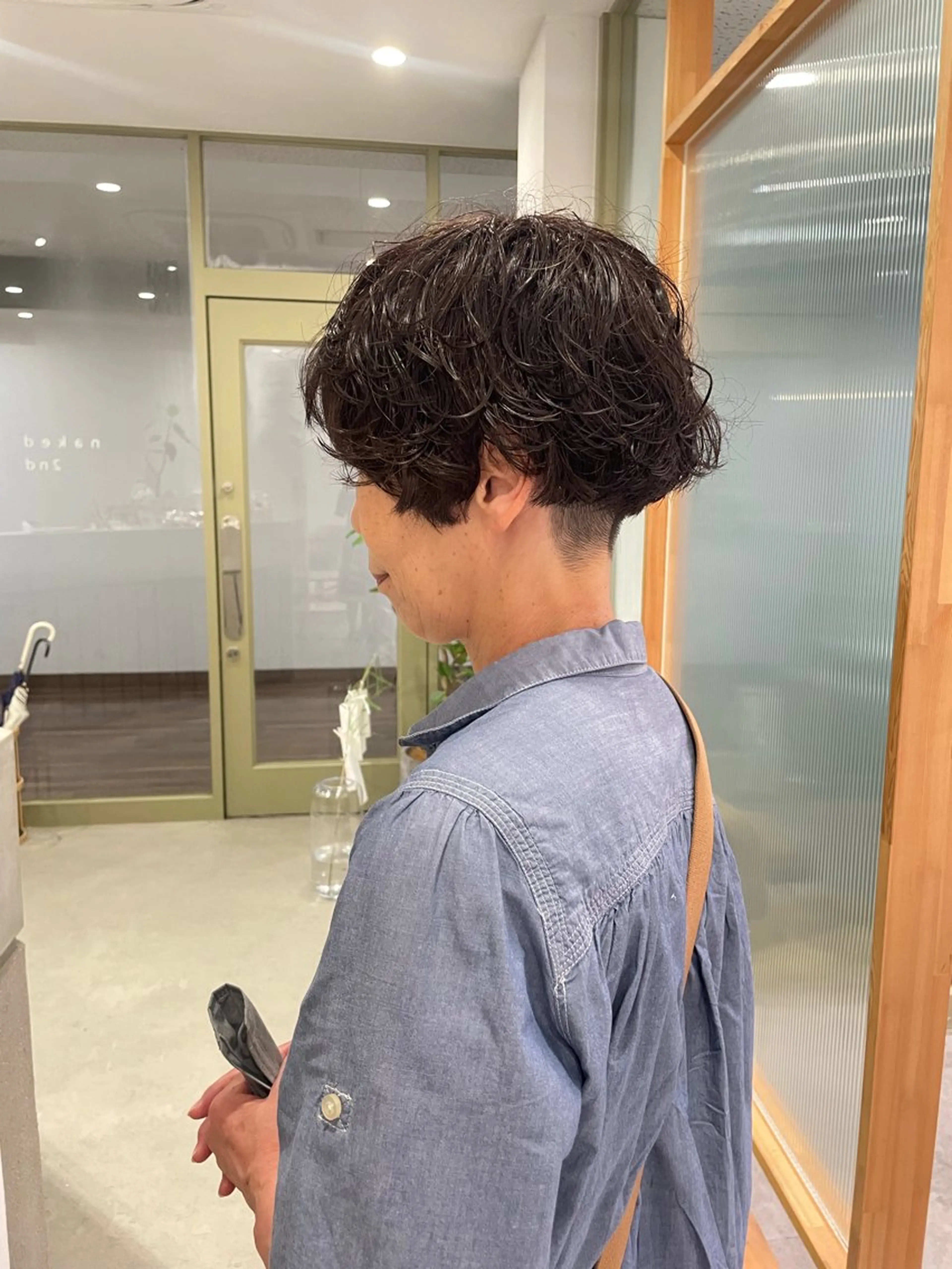 ショート カットパーマモデル 山中 遥のヘアスタイル