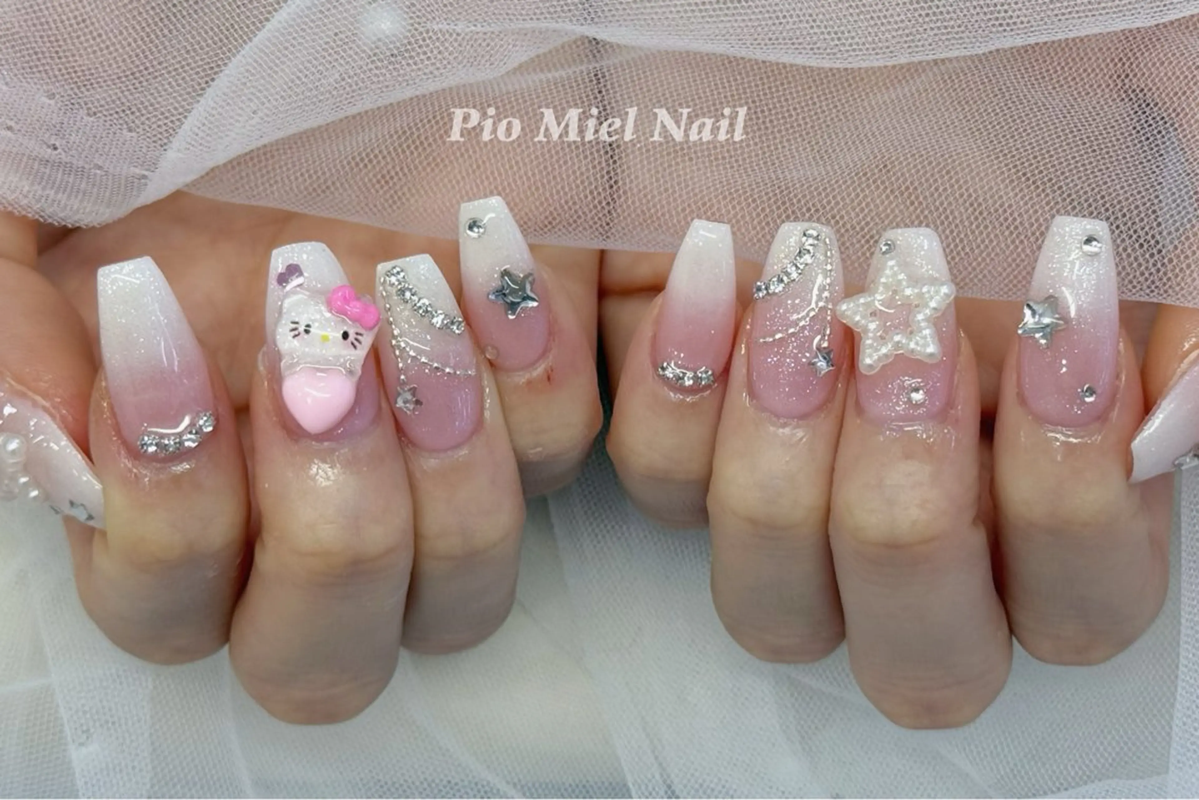 ネイル フレンチネイル 韓国ネイル マグネットネイル ニュアンスネイル ワンカラーネイル Pio Mielのネイルデザイン