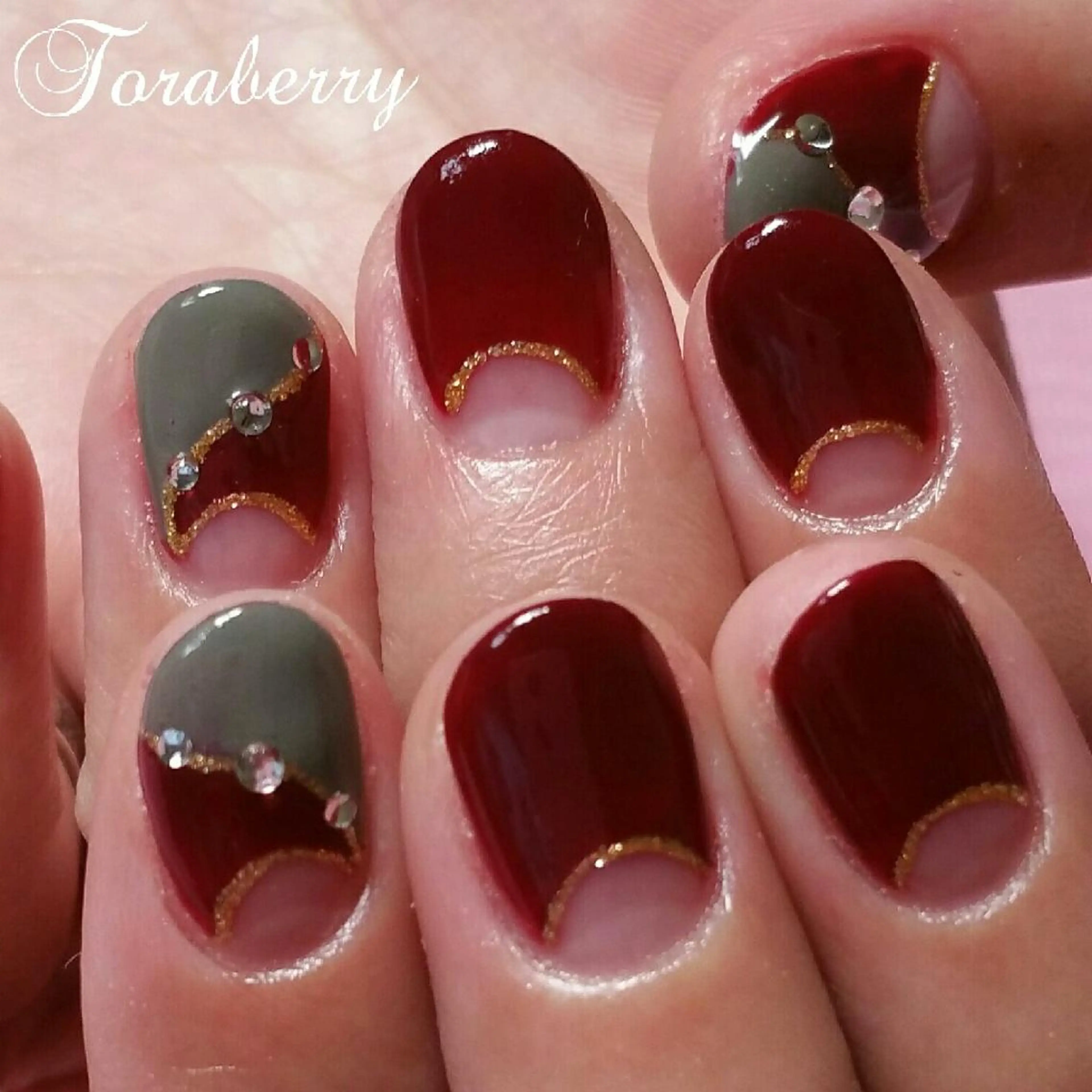 ネイル フレンチネイル 逆フレンチ ハンドネイル ネイリスト なつみのネイルデザイン