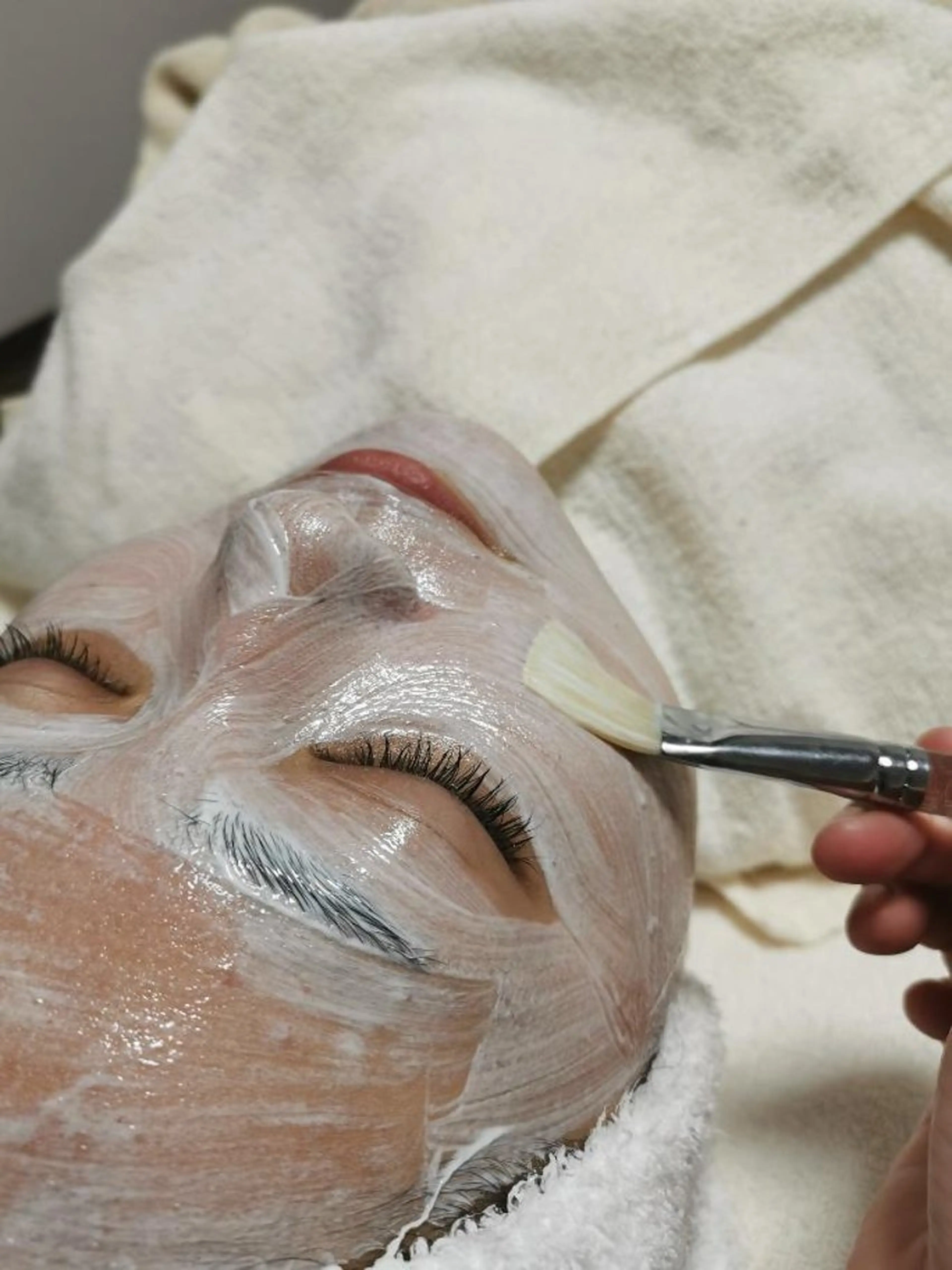 〈ニキビケアサロン〉 レゾン京橋店/ 浅川のエステ・リラクイメージ