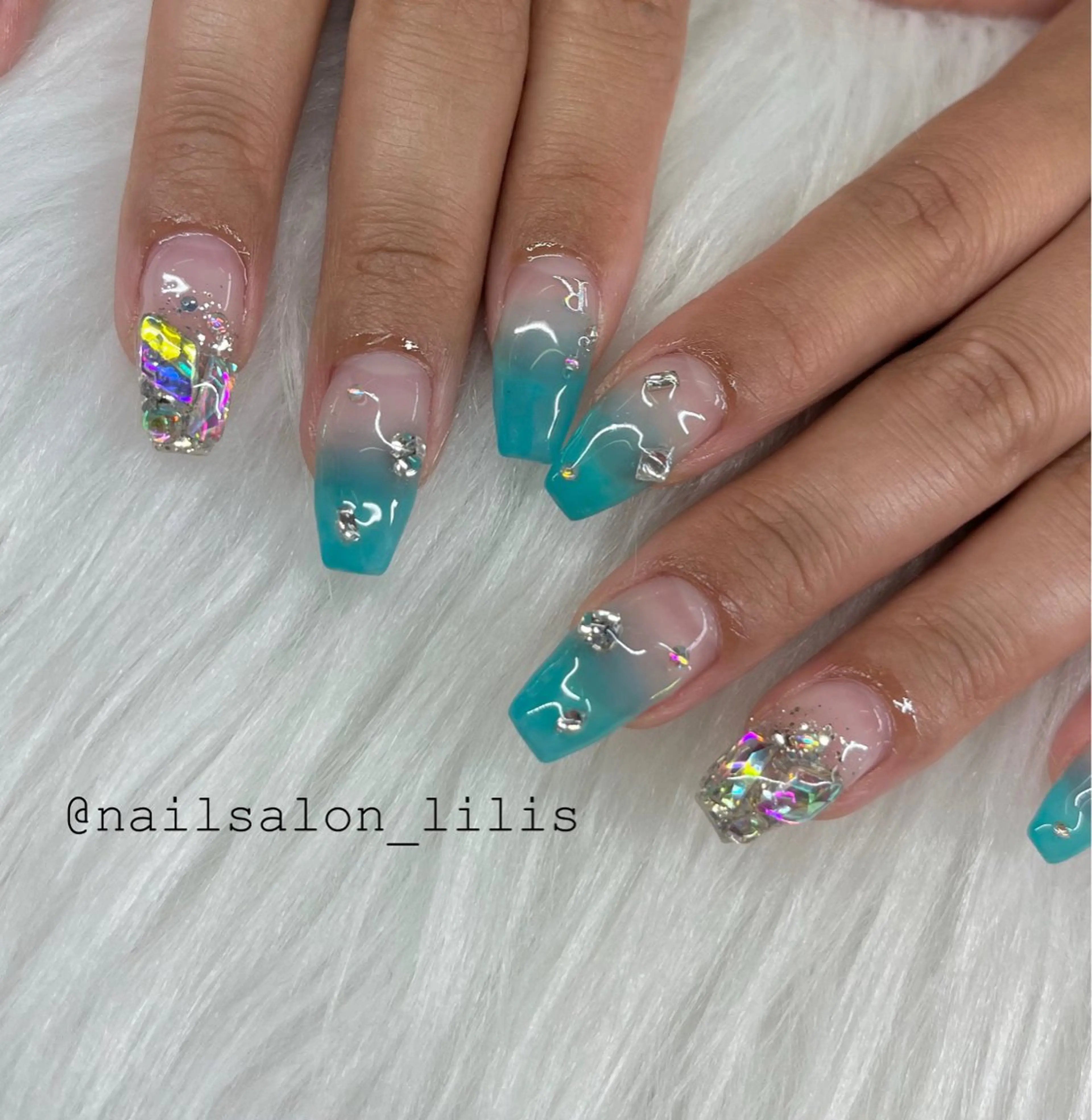 ネイル ハンドネイル nailsalon Lilisのネイルデザイン