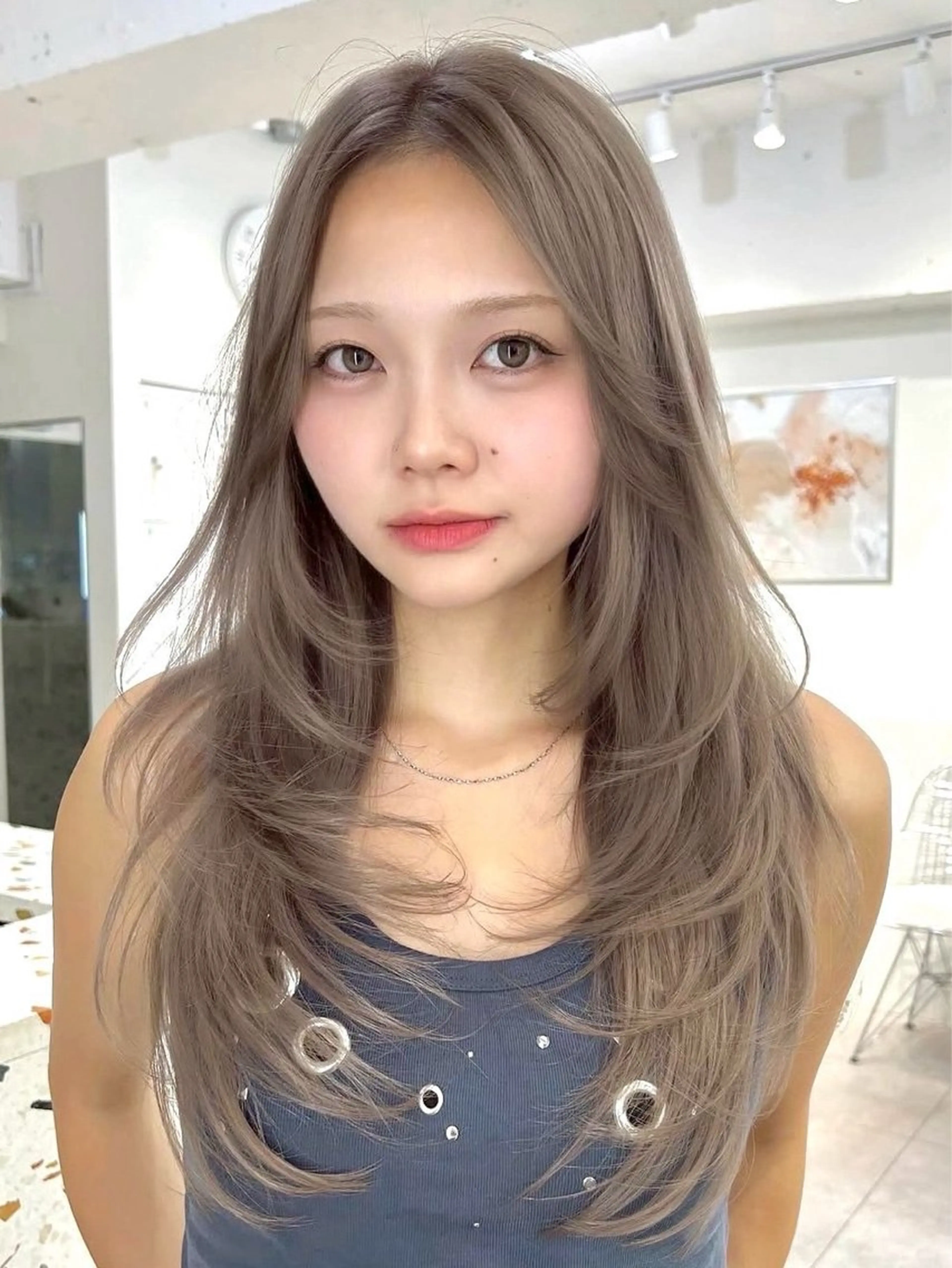 カラー 🫧ミルクティー ブリーチRIKU🫧のヘアスタイル