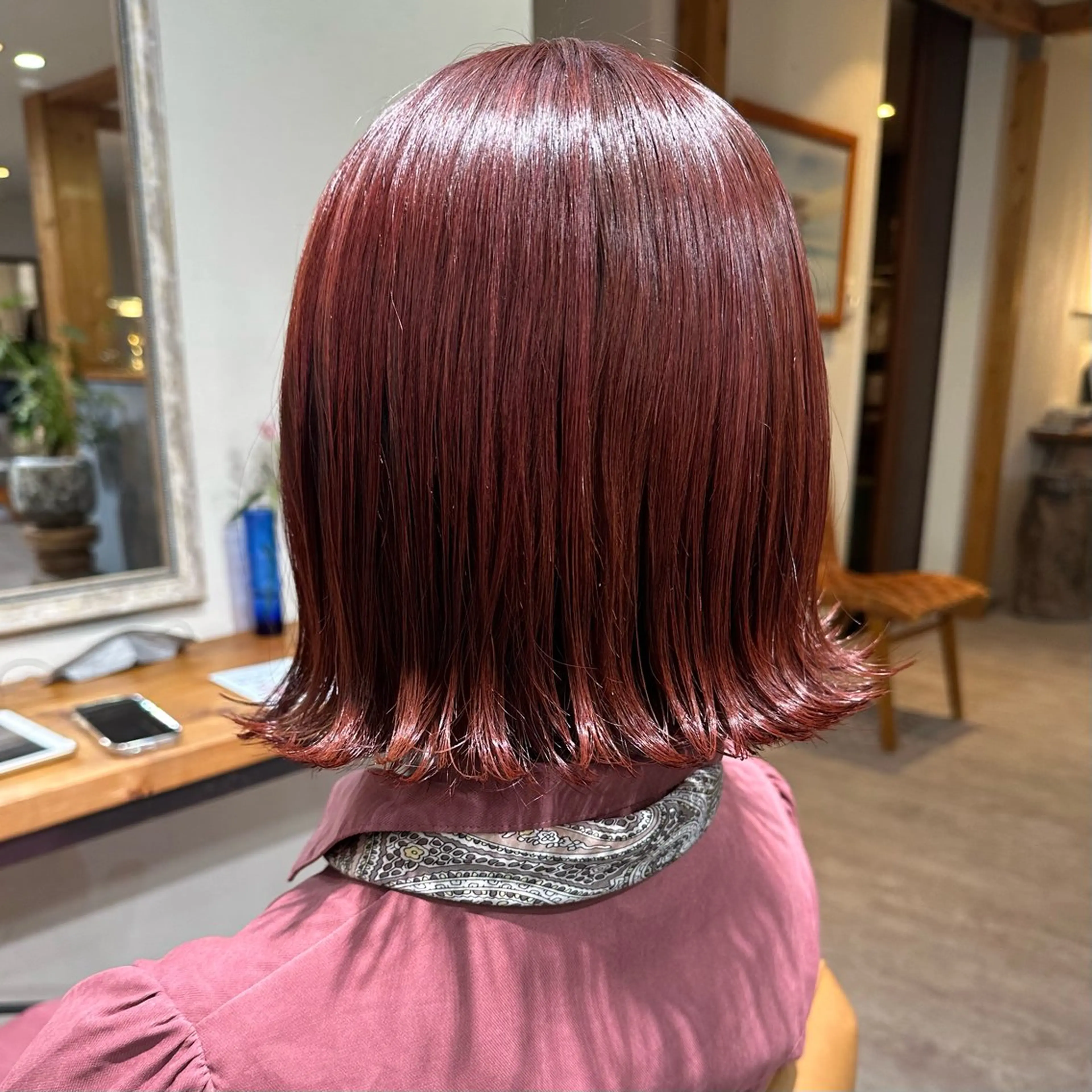 ショート カラー 澁谷 璃咲のヘアスタイル