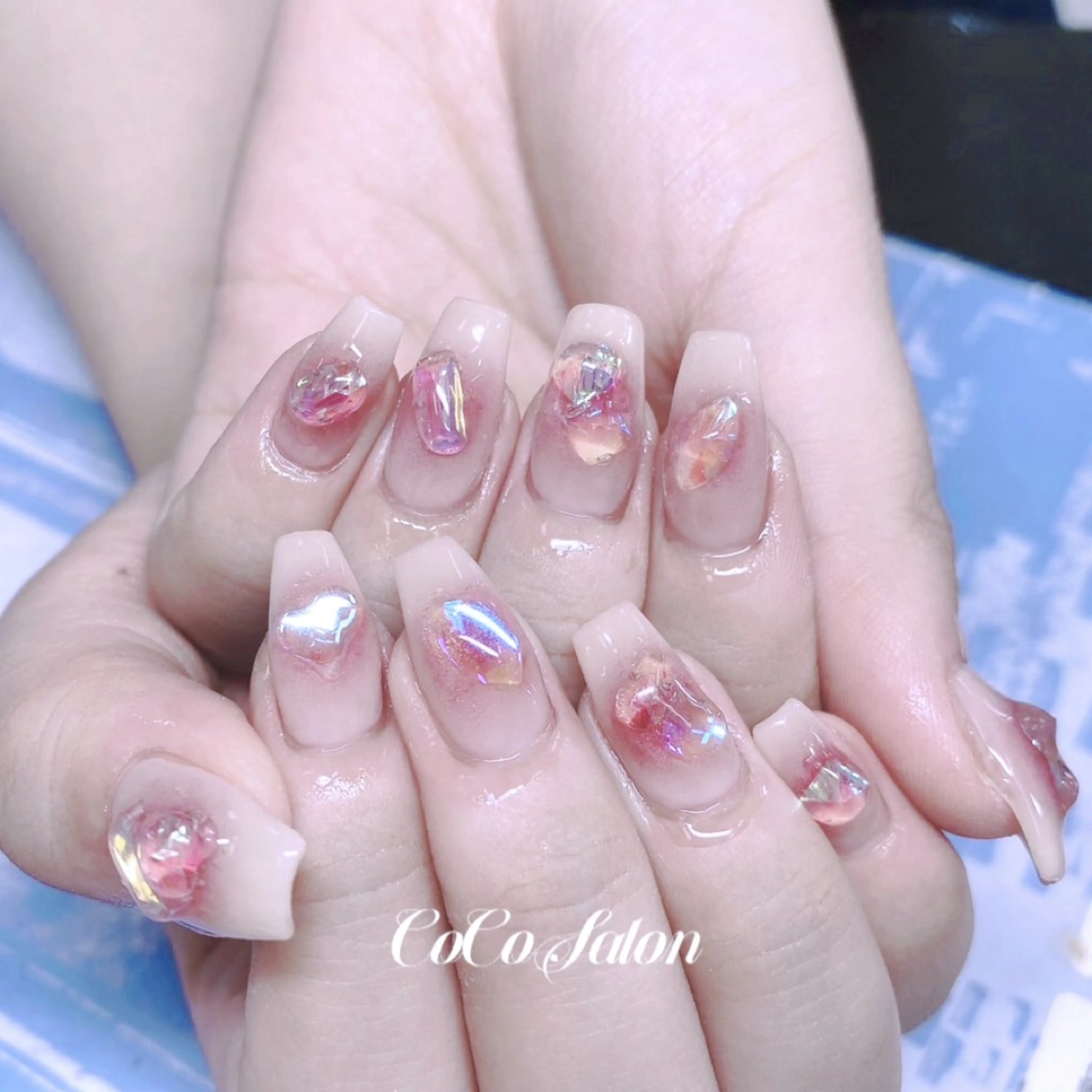 ネイル チークネイル 長さ出し ジェルネイル ゴージャス グラデーション ハンドネイル CoCoSalon ネイル/まつ毛予約のネイルデザイン